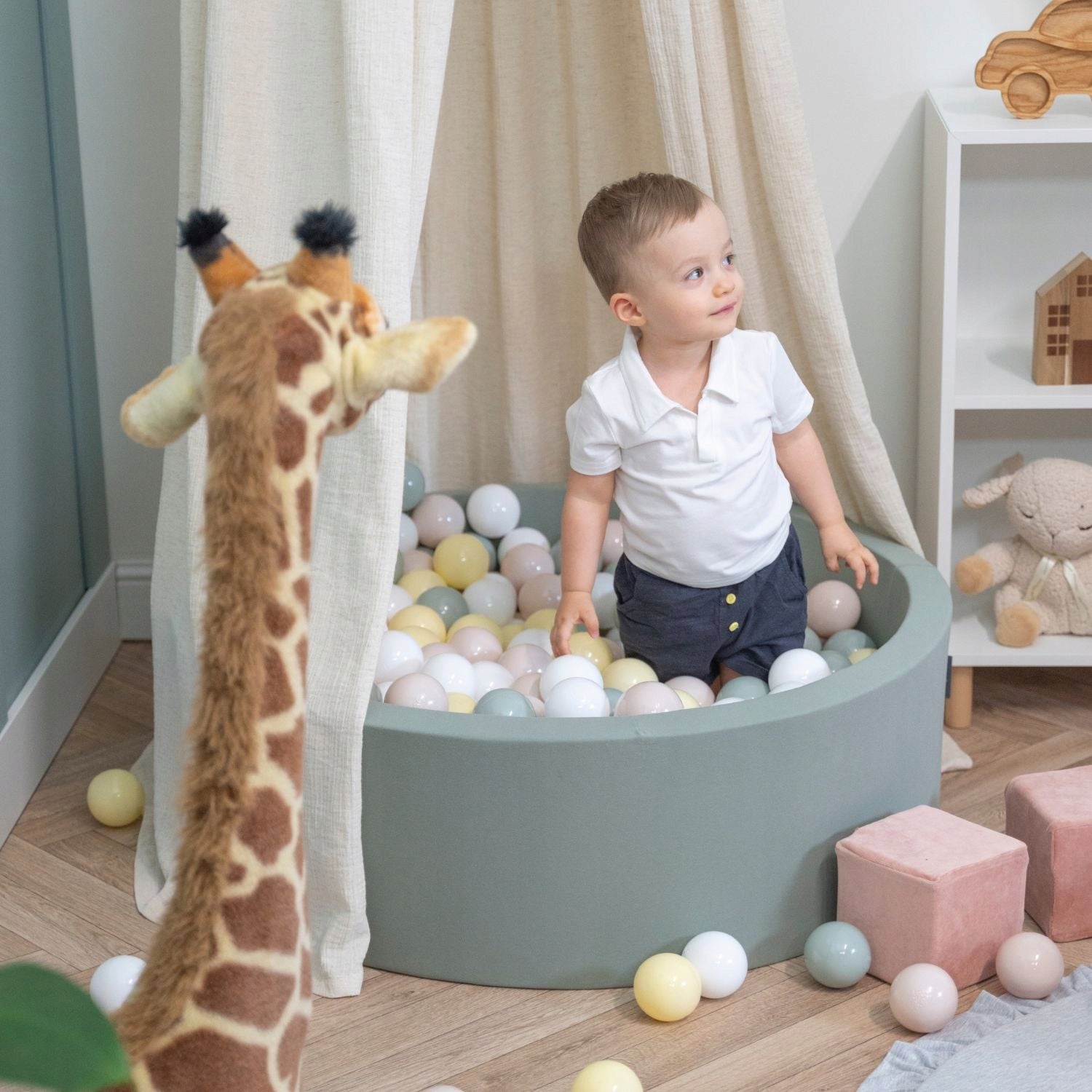 KiddyMoon Dry Sage Pool Round 200 Balls FOR KIDS Product width 90 cm