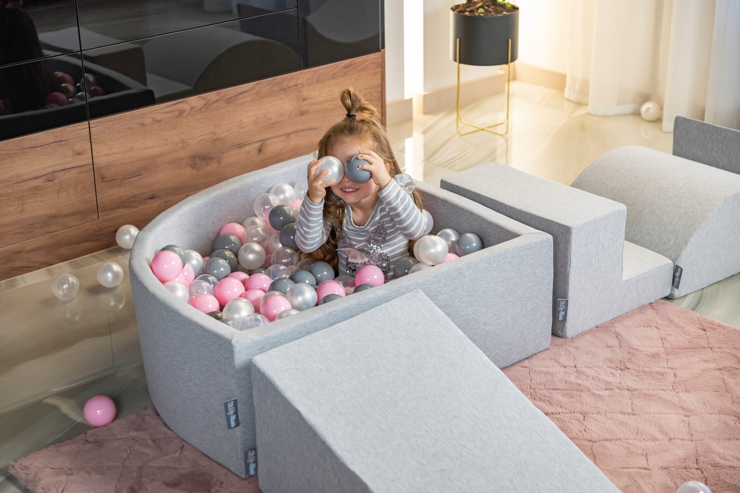KiddyMoon Foam square toys DRY POOL 300 balls PPZP-TR30D-125 Color gray