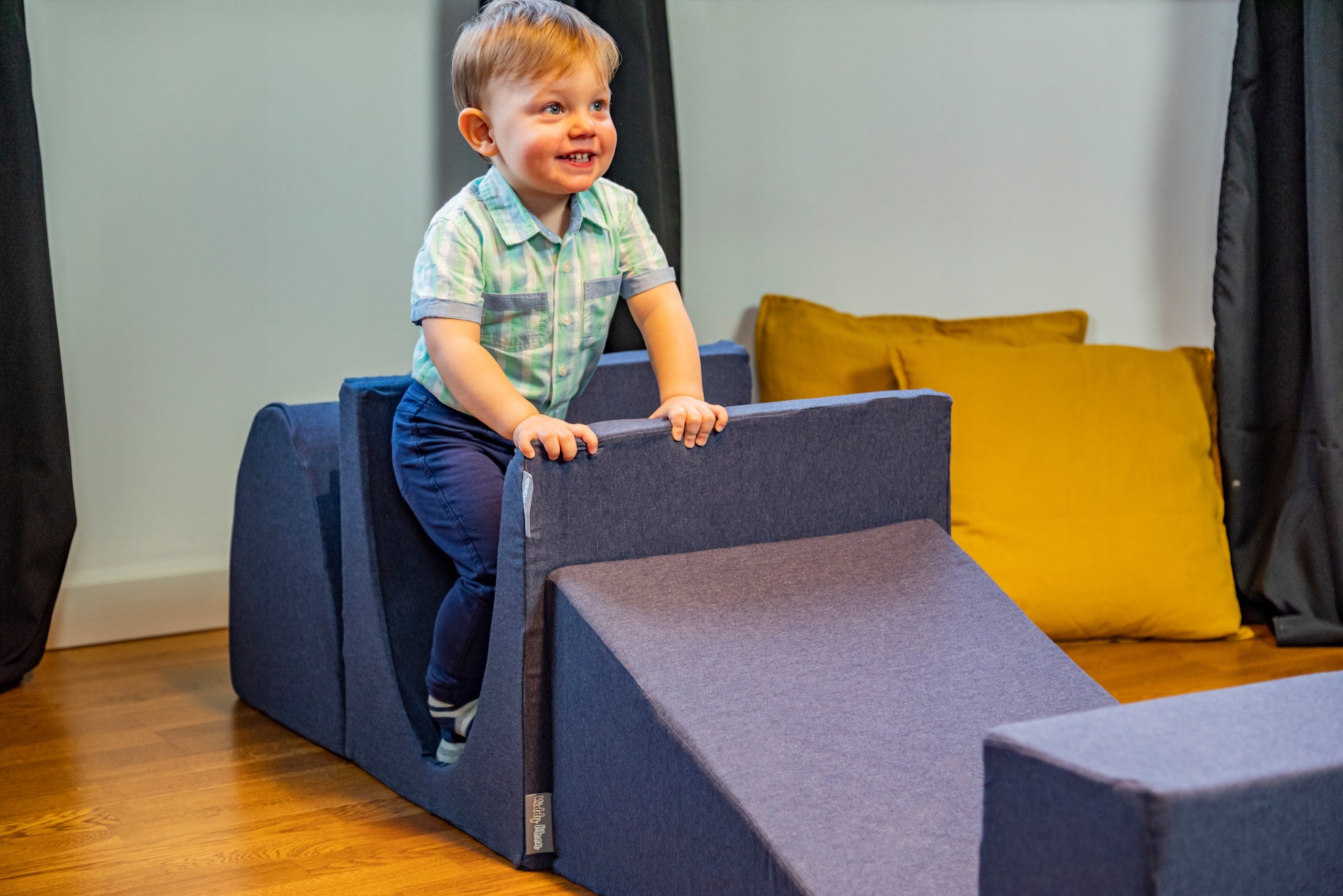 KiddyMoon PPZP-KW30D-112 Square Toys with Foam DRY POOL 200 BALLS Brand KiddyMoon