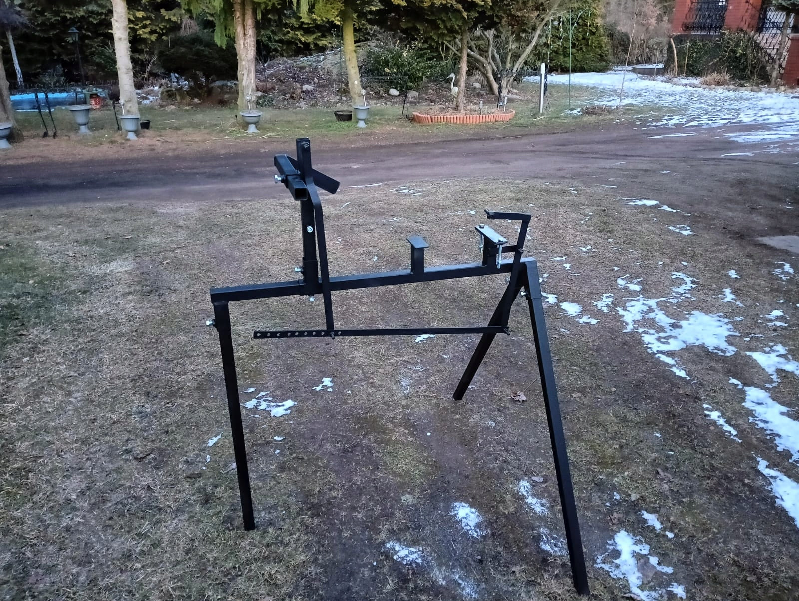 Kiwi stand for self-cutting wood with a chainsaw EAN (GTIN) 5906679949198