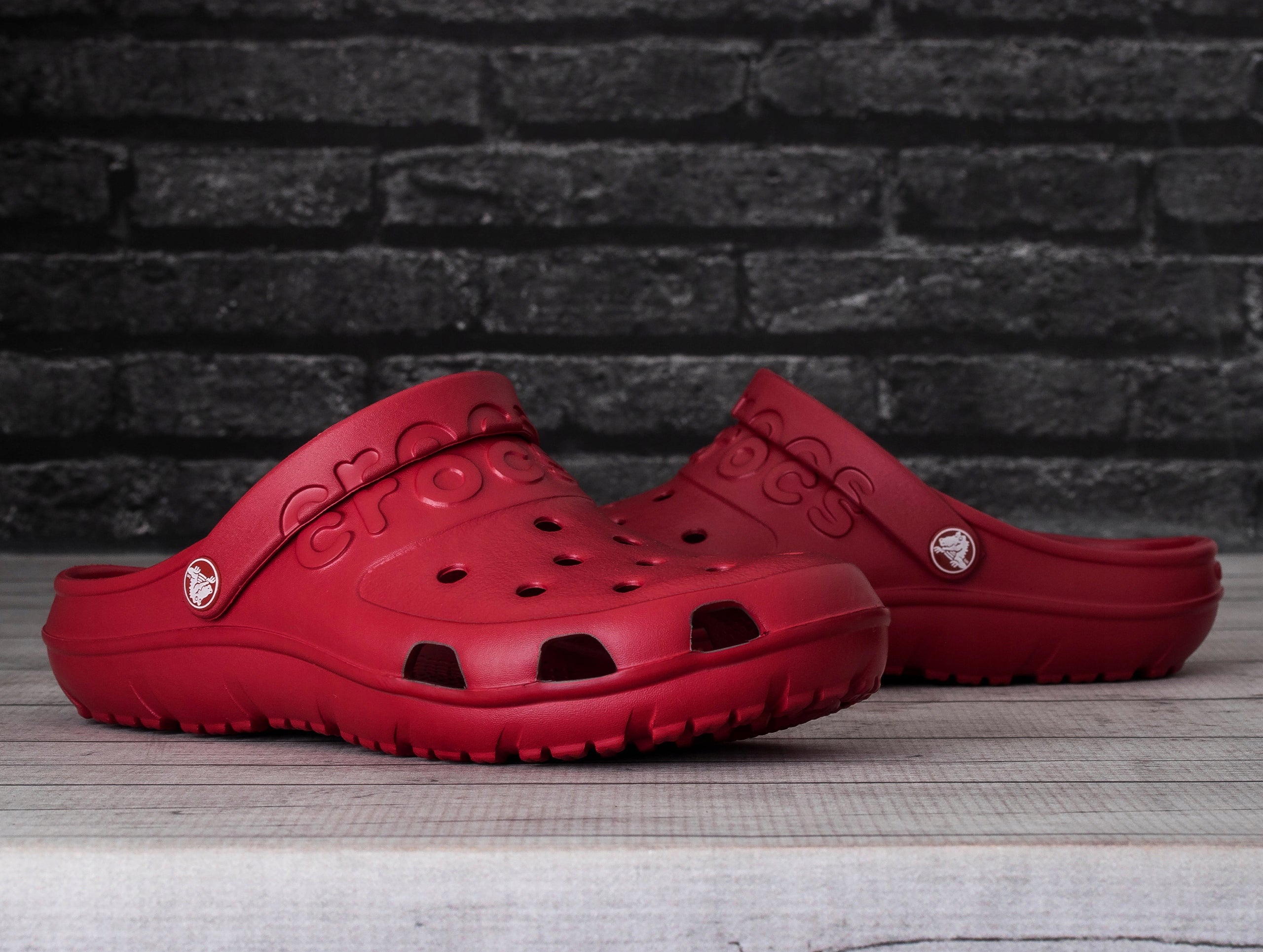 Crocs™ moteriškos šlepetės Classic, raudonos