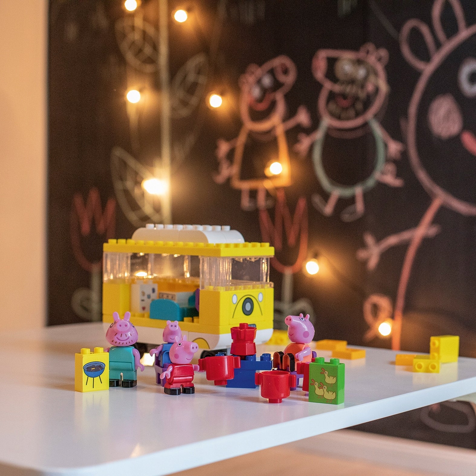 Kaldėlės su figūrėlėmis Big Kiaulytė Pepa (Peppa Pig), 54 vnt.