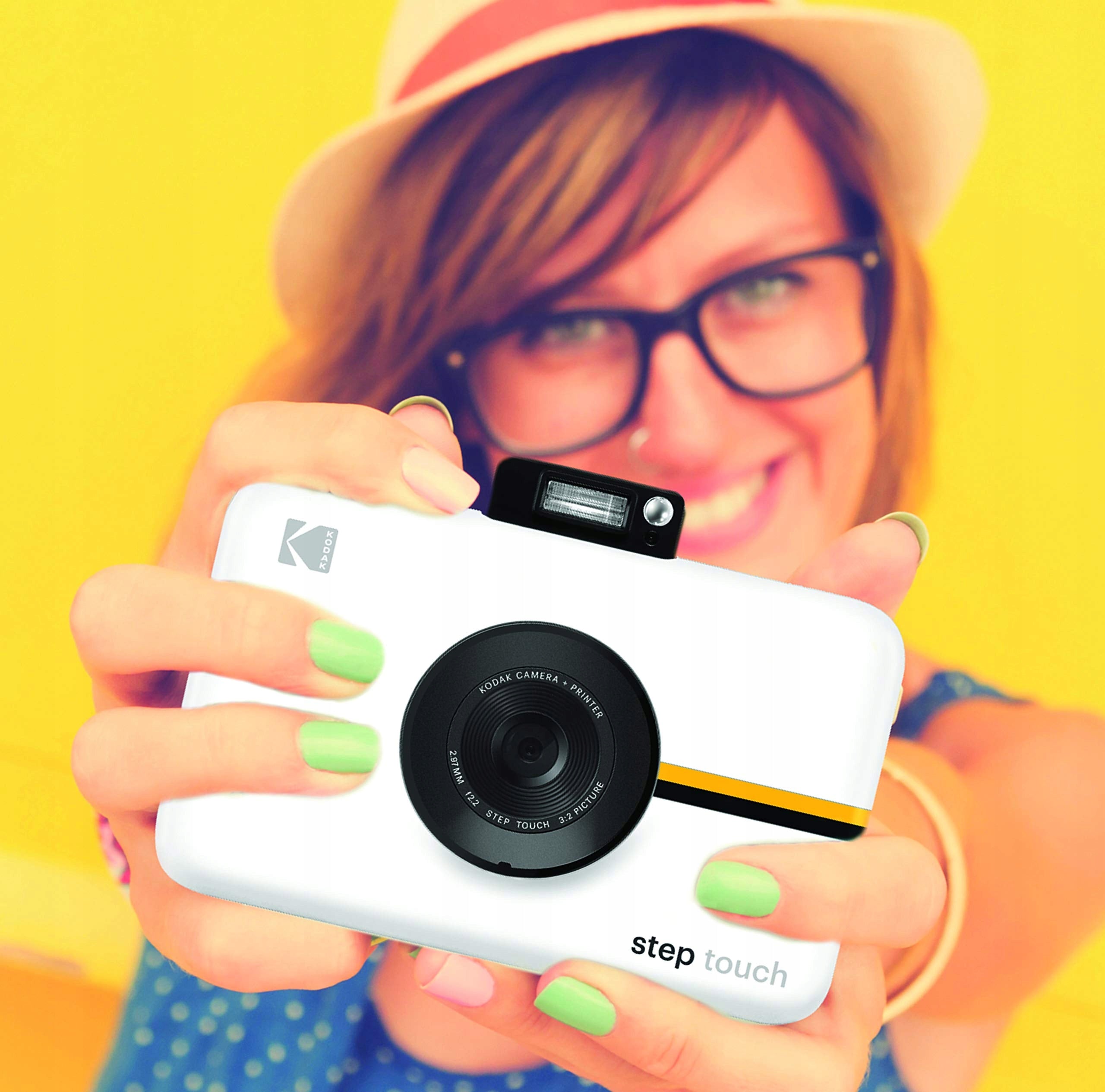 Kodak Step Touch white, instant camera 13 Mpix, Lcd screen Model Step Touch