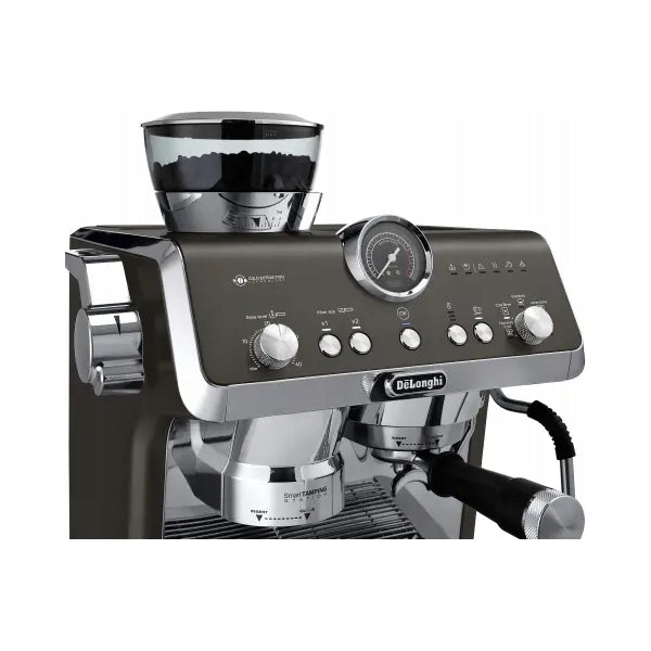 Kolbowy espresso machine De'Longhi EC9555.BK PL coffee traces description!