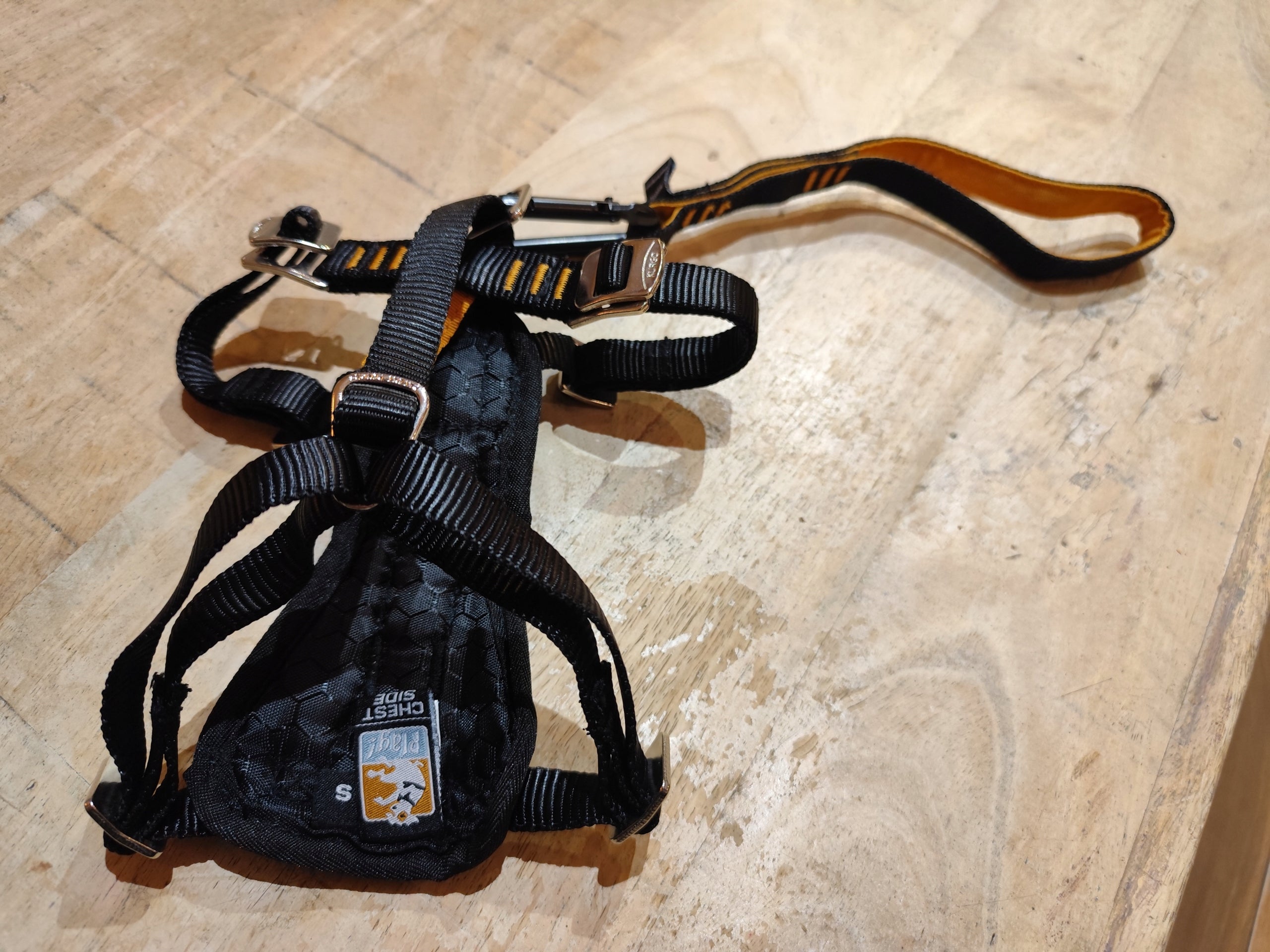 Kurgo Tru-Fit Smart Harness Black - Dog Car Harness, Black - S Color black