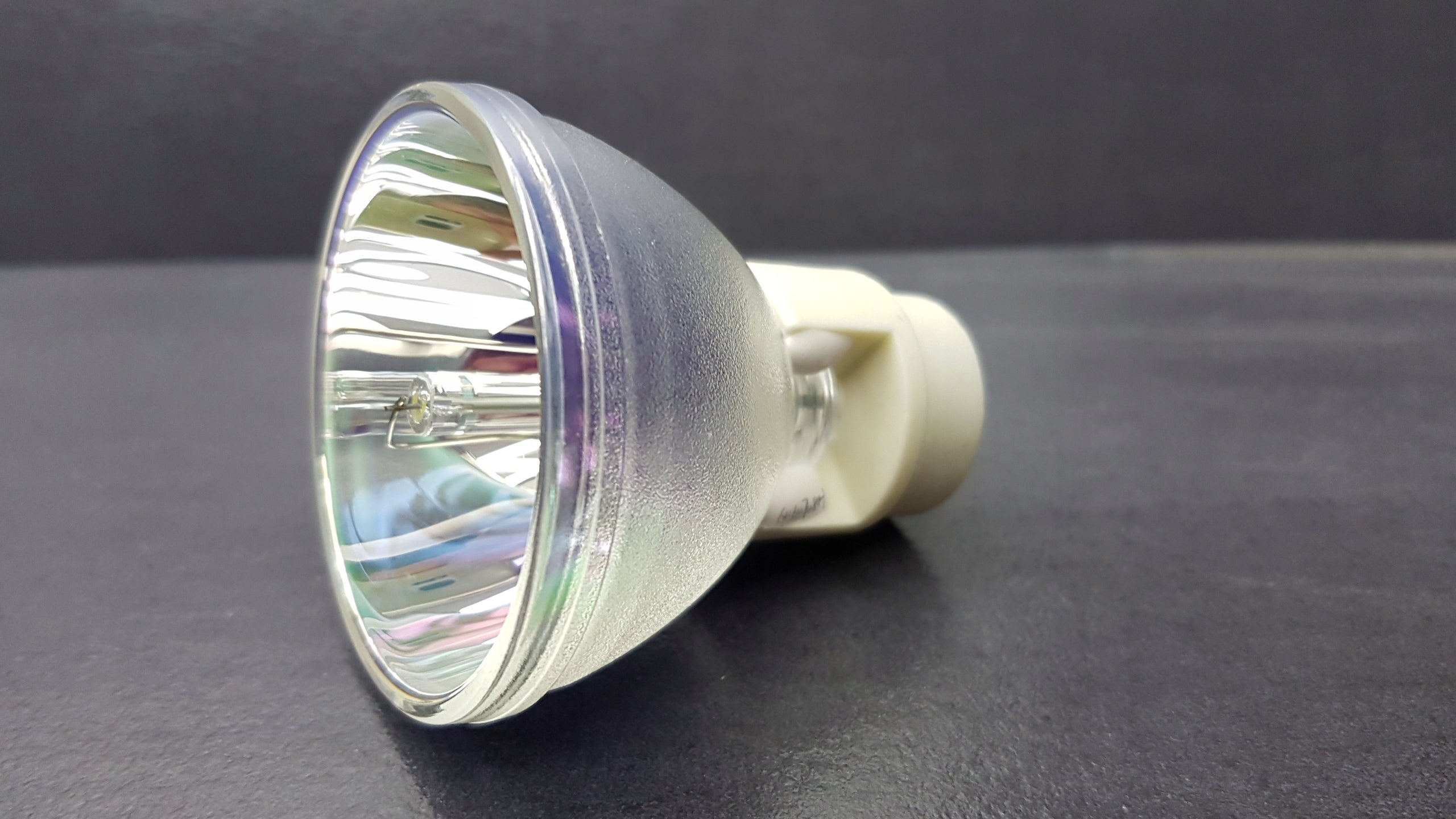 LAMP BENQ MU613 MU641 TH585 TH685 TH685i 5J.JHH05.001 EAN (GTIN) 5904119186585