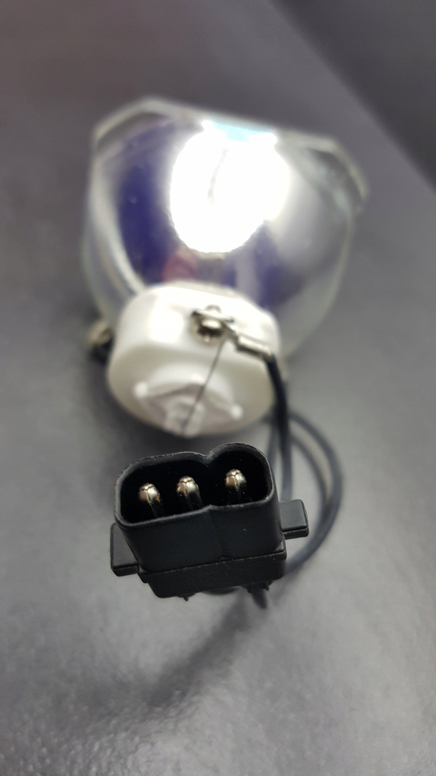 LAMP EMP-1810 EMP-1815 EMP-1825 ELPLP40 ORIGINAL Manufacturer code LAMPOPROJEKT6