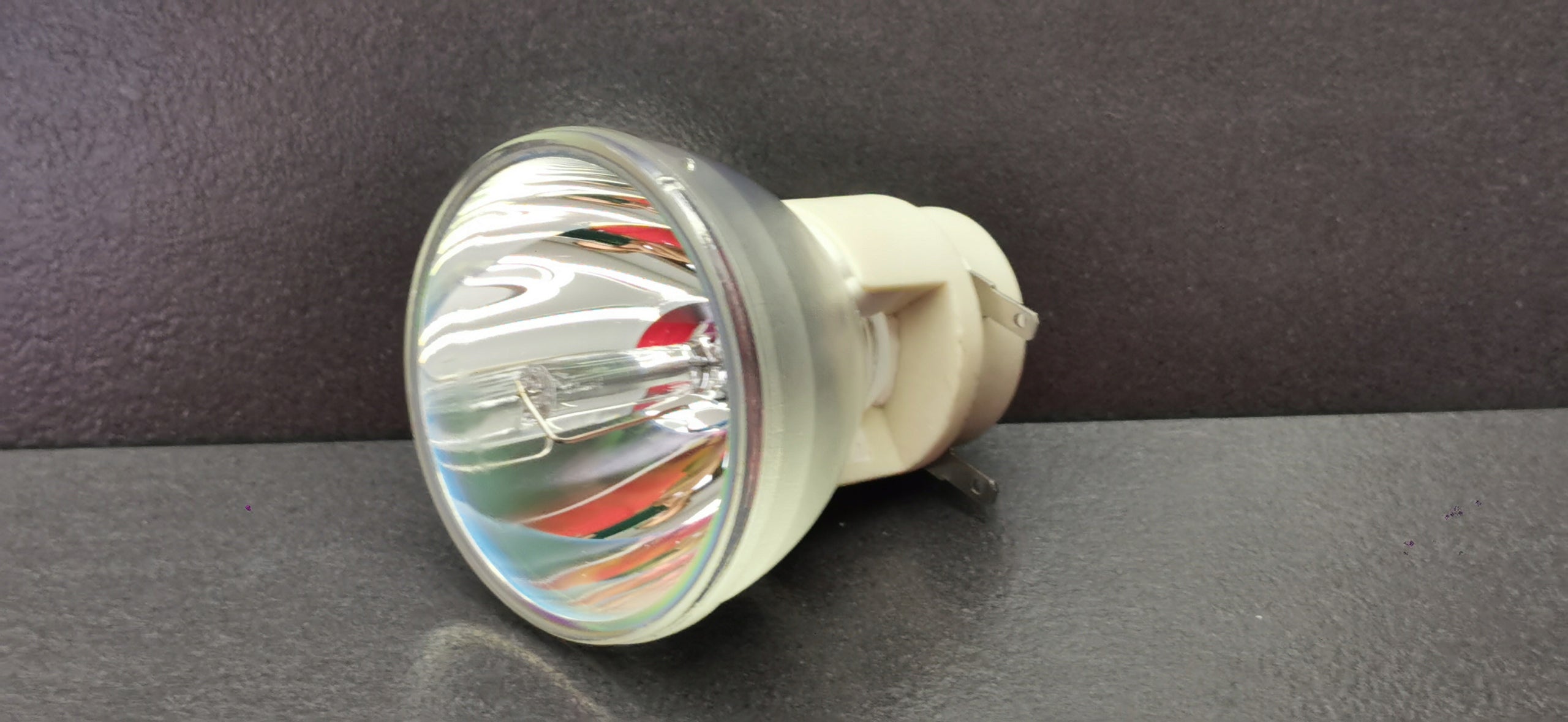 LAMP GX-730 GX-735 XD590U P-VIP 230/0.8 E20.8 Brand Osram