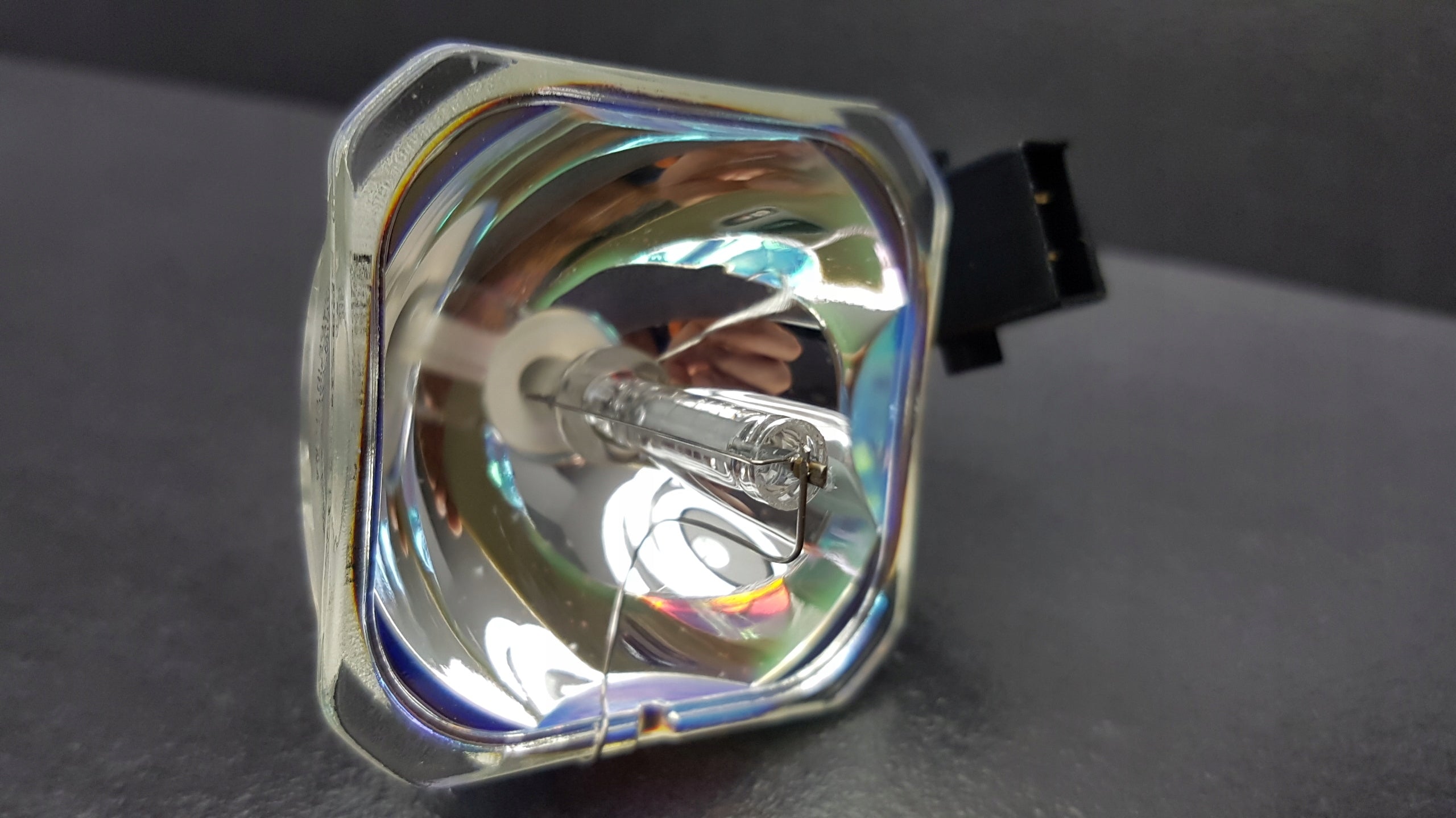 LAMP H355C H356A H356C H357A H357C H370C EMP-84 EMP-84HE EB-84L EB-826WH Brand Epson