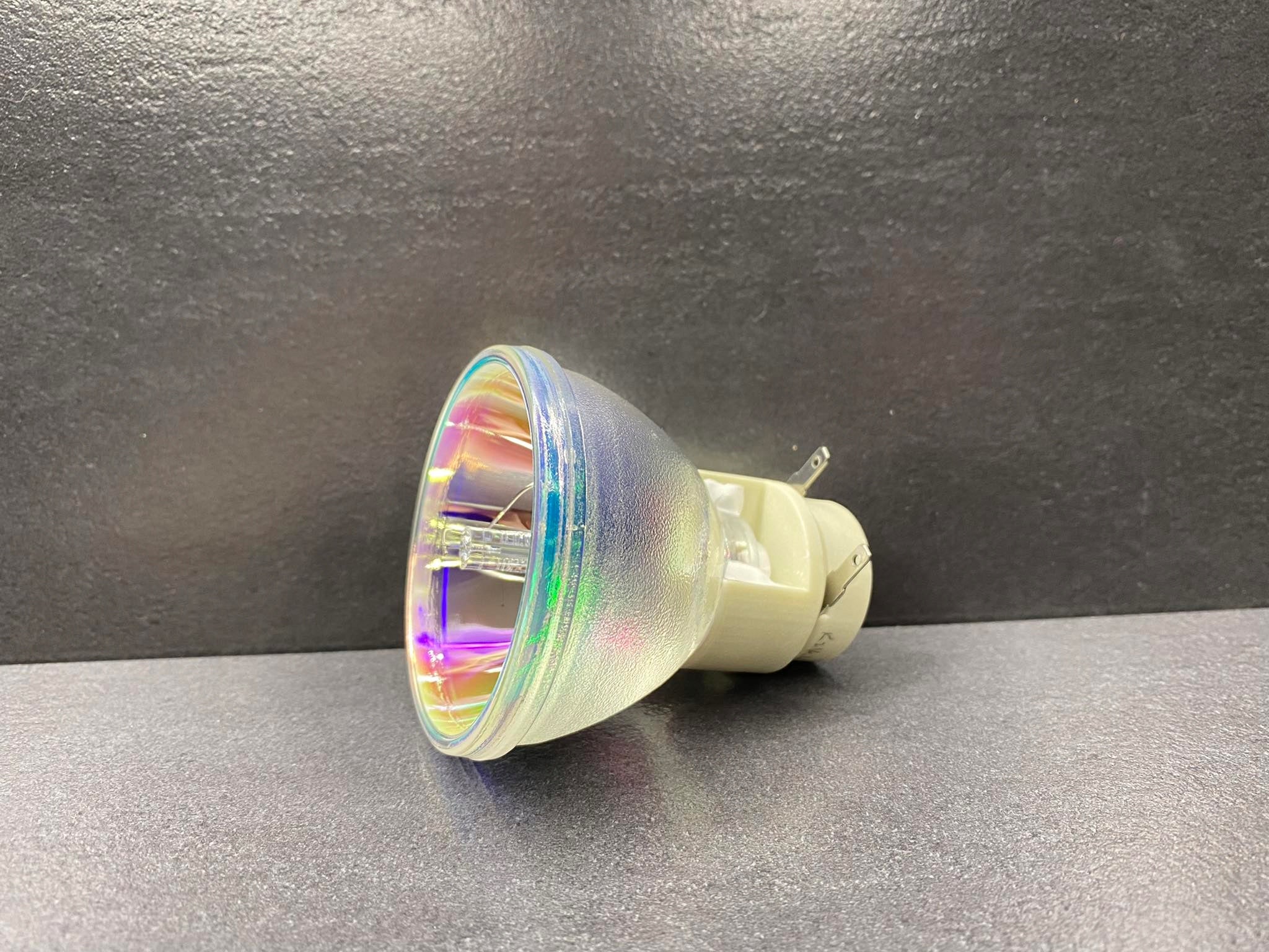 LAMP HD27Be HD27e HD290 HD300D HT27LV HT30 HT35 HT37 OPH3585 OPH3785 DH350 Brand Osram