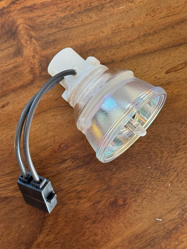 LAMP SHP129 AN-D400LP XG-D4810A XG-D537WA XG-D540XA PG-D45X3D XG-D5810A Brand EIKI
