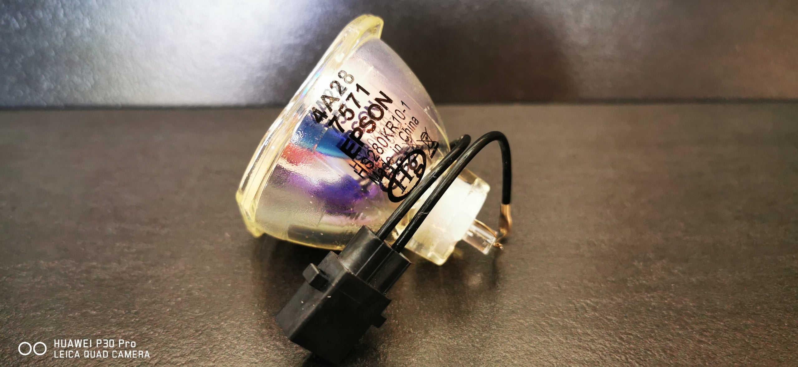 LAMP V11H543120 CB-4550 CB-4950WU EB-1975WU ELPLP77 V13H010L77 H619B Brand Epson
