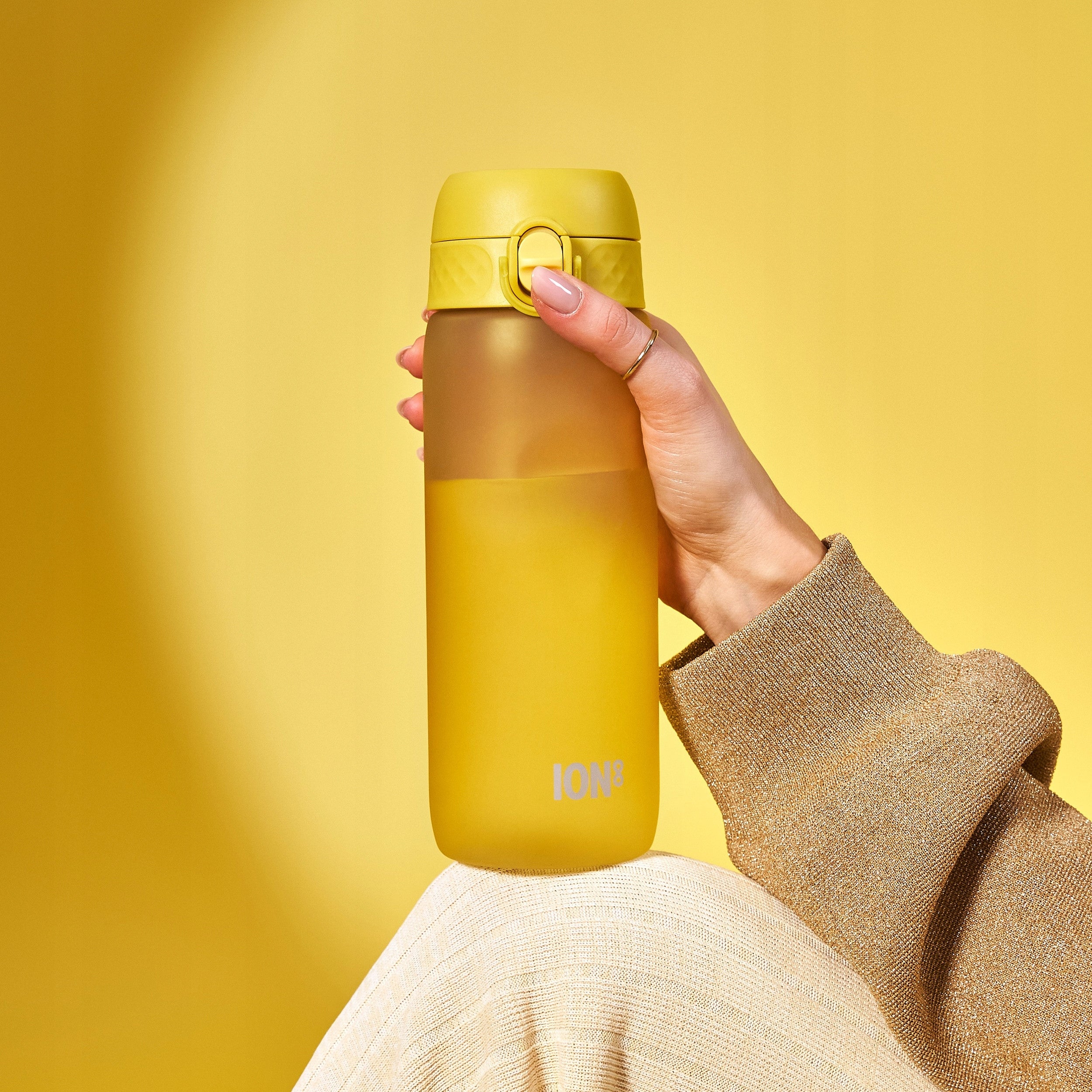 LARGE BOTTLE WATER BOTTLE - PZH CERTIFICATE - LIGHT ELEGANT - PREMIUM ION8 0,75 L 750 ml Volume 750 ml