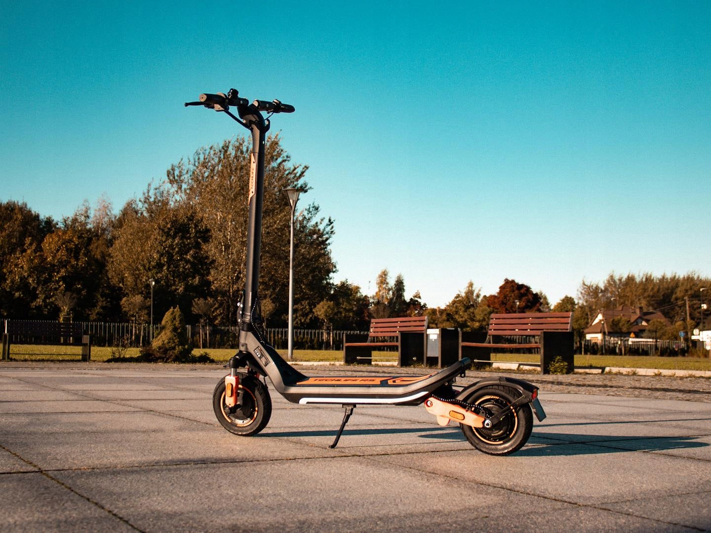 LARGE ELECTRIC SCOOTER LONG PLATFORM RANGE 60KM TECHLIFE R5 Brand Techlife