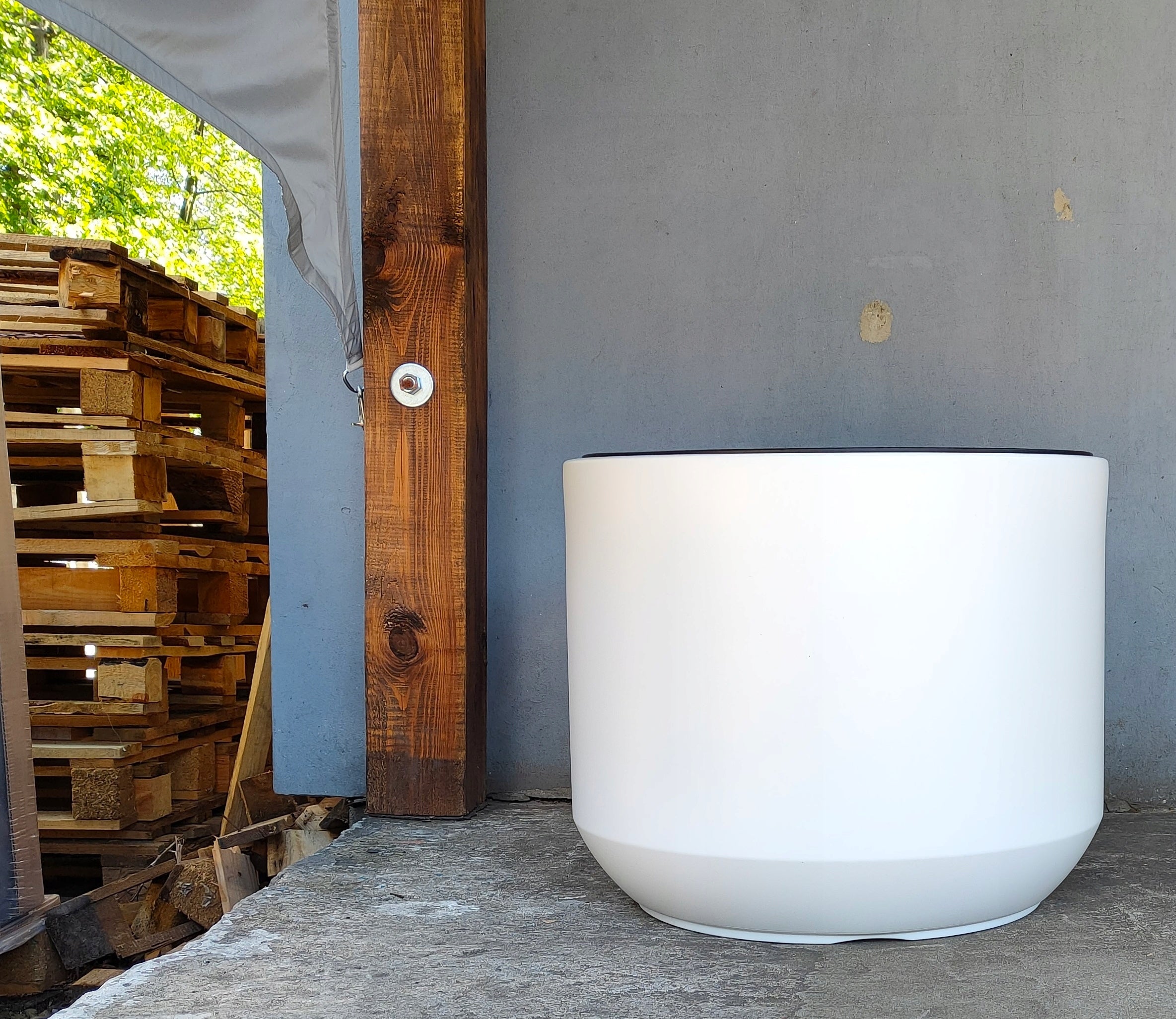 LARGE Flowerpot Maxi White Terrace Pot Frost-resistant + Insert 570mm # 82 L Manufacturer code DONICA DUŻA  NA ZEWNATRZ TARAS 57 BIAŁA BIAŁY