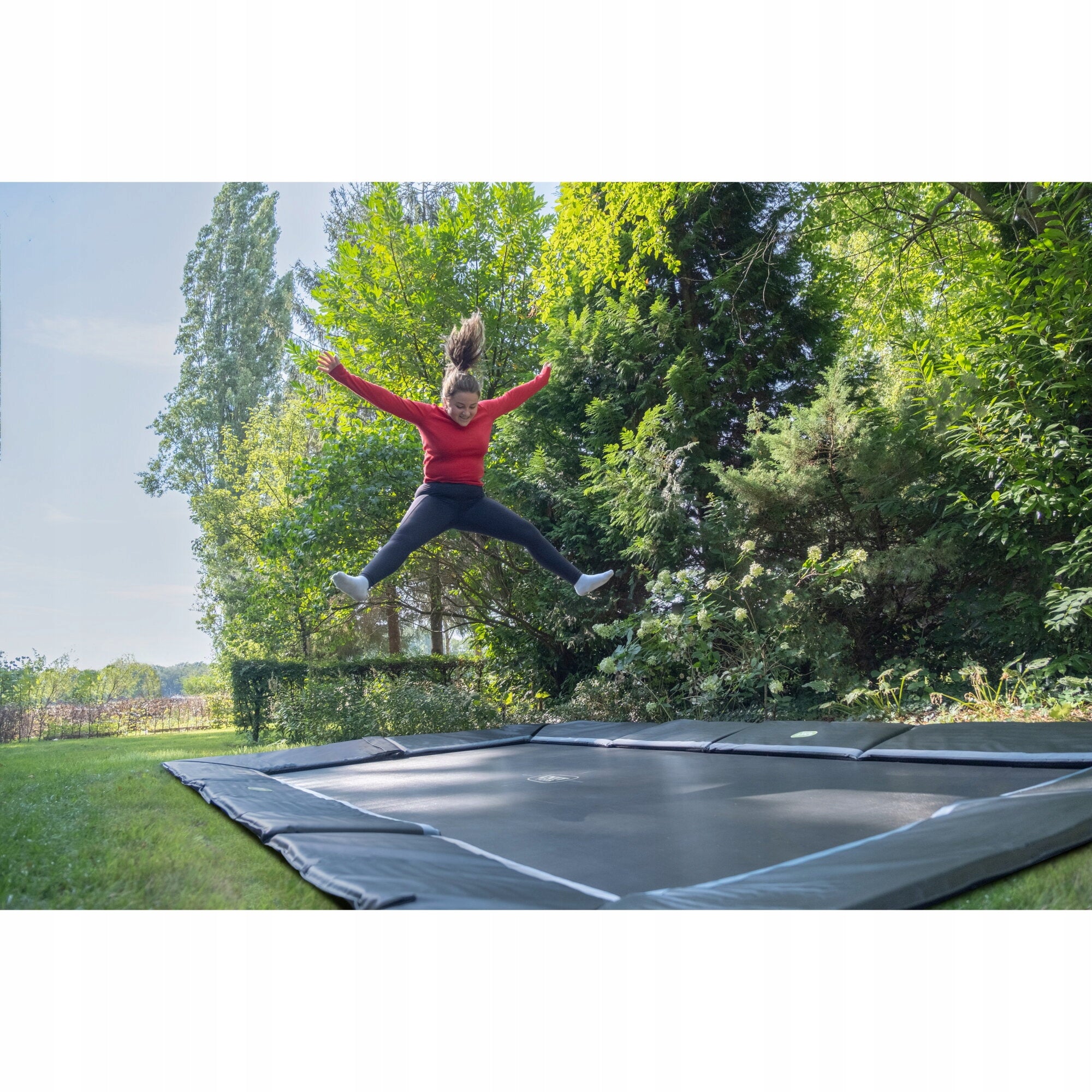 LARGE GARDEN TRAMPOLINE GROUND RECTANGULAR 244x427 CM BLACK Kind without mesh