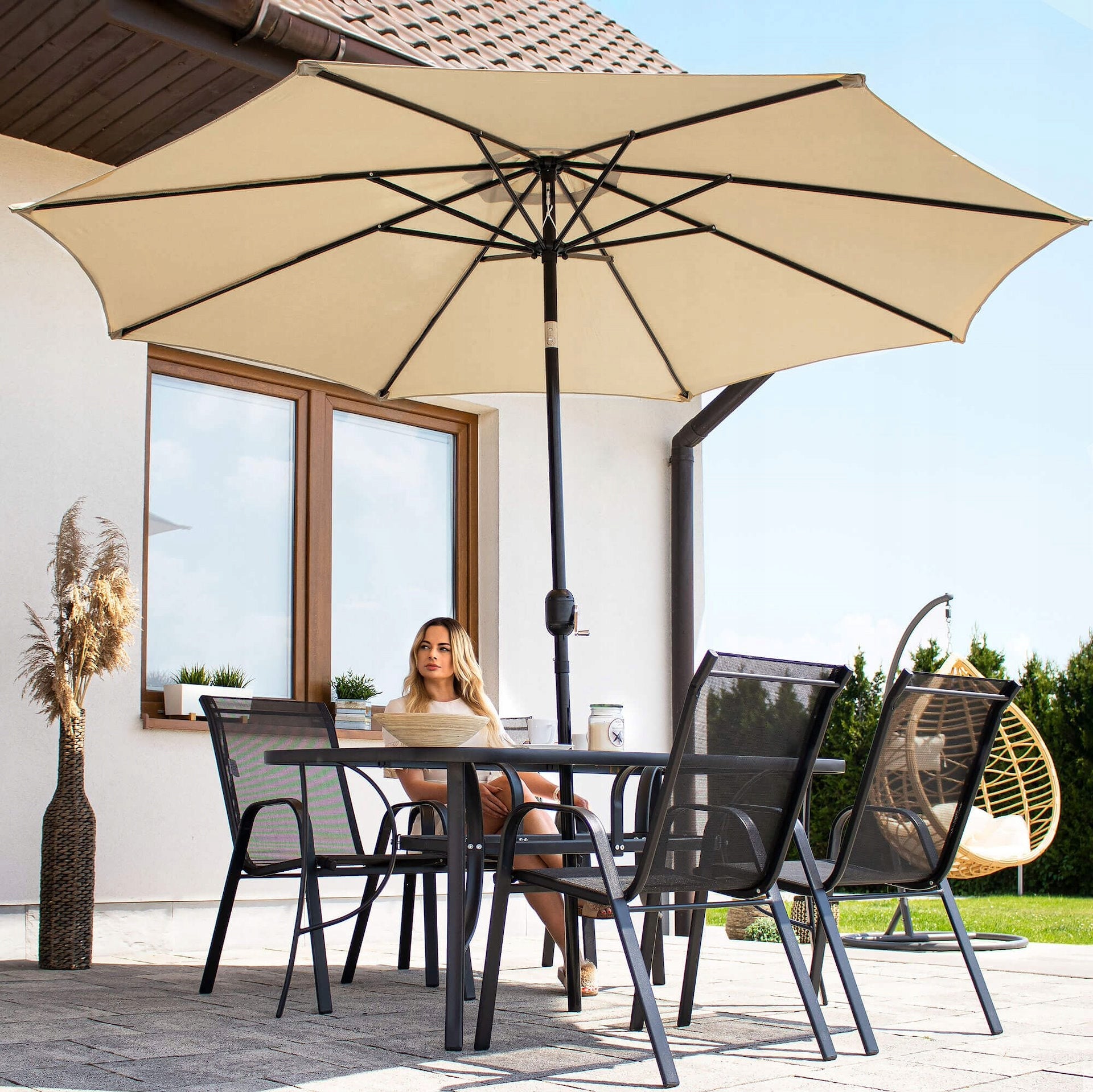 LARGE GARDEN UMBRELLA FOLDING BROKEN STRONG 300cm WITH CRANK SOLID Product height 245 cm