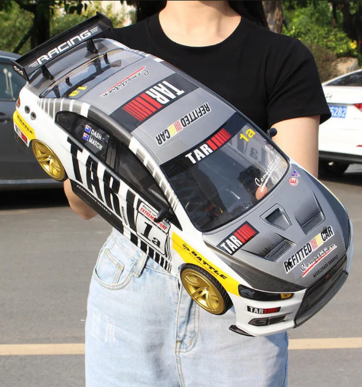 LARGE REMOTE CONTROLLED CAR 4WD DRIFT RACING 40 KM/H FOR ADULTS Manufacturer code SAMOCHÓD DO DRIFTU 4X4 SZYBKI AUTO SPORTOWE