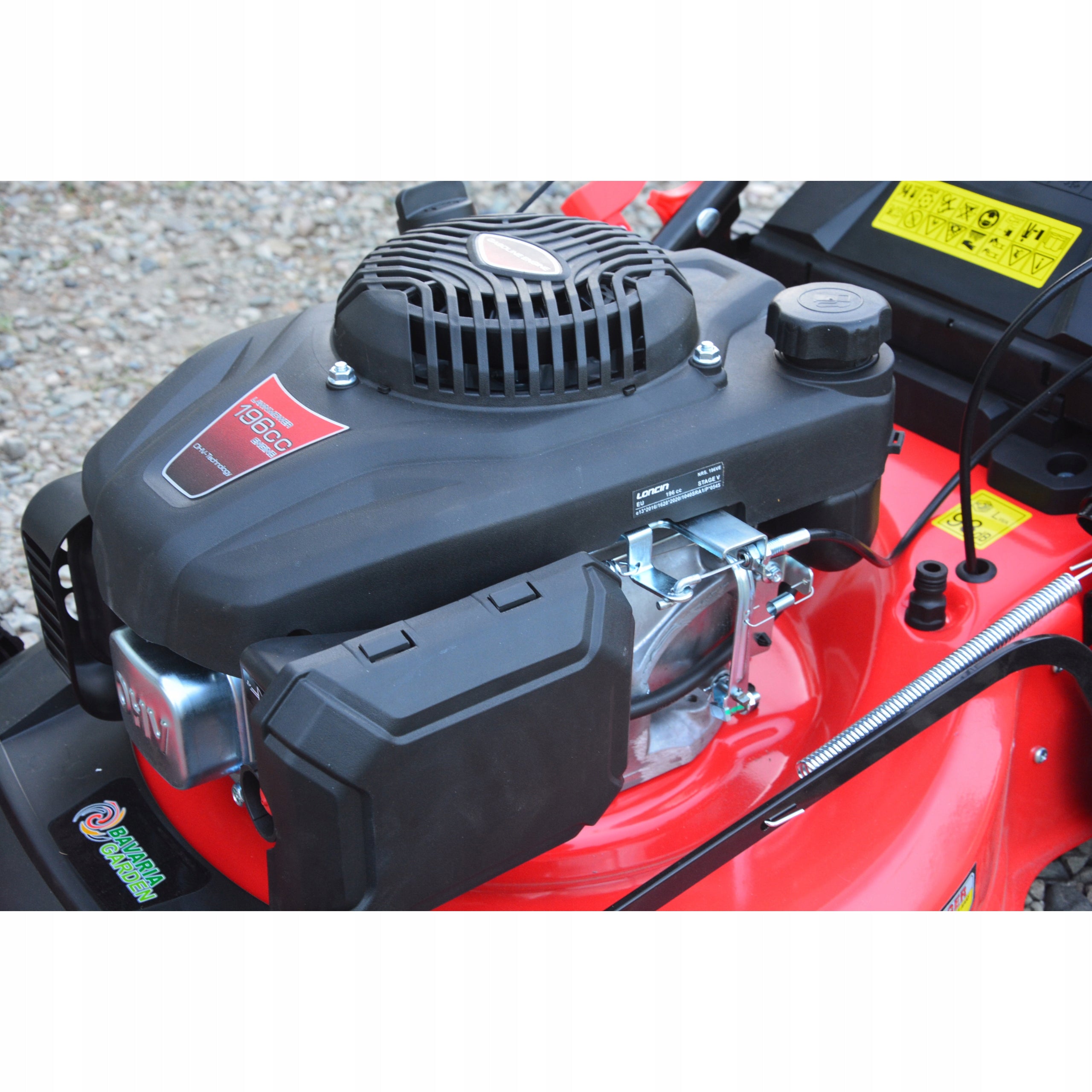 LAWN MOWER WITH DRIVE POWERFUL ENGINE LONCIN DRIVE OIL 5,4 KM Basket capacity 70 l