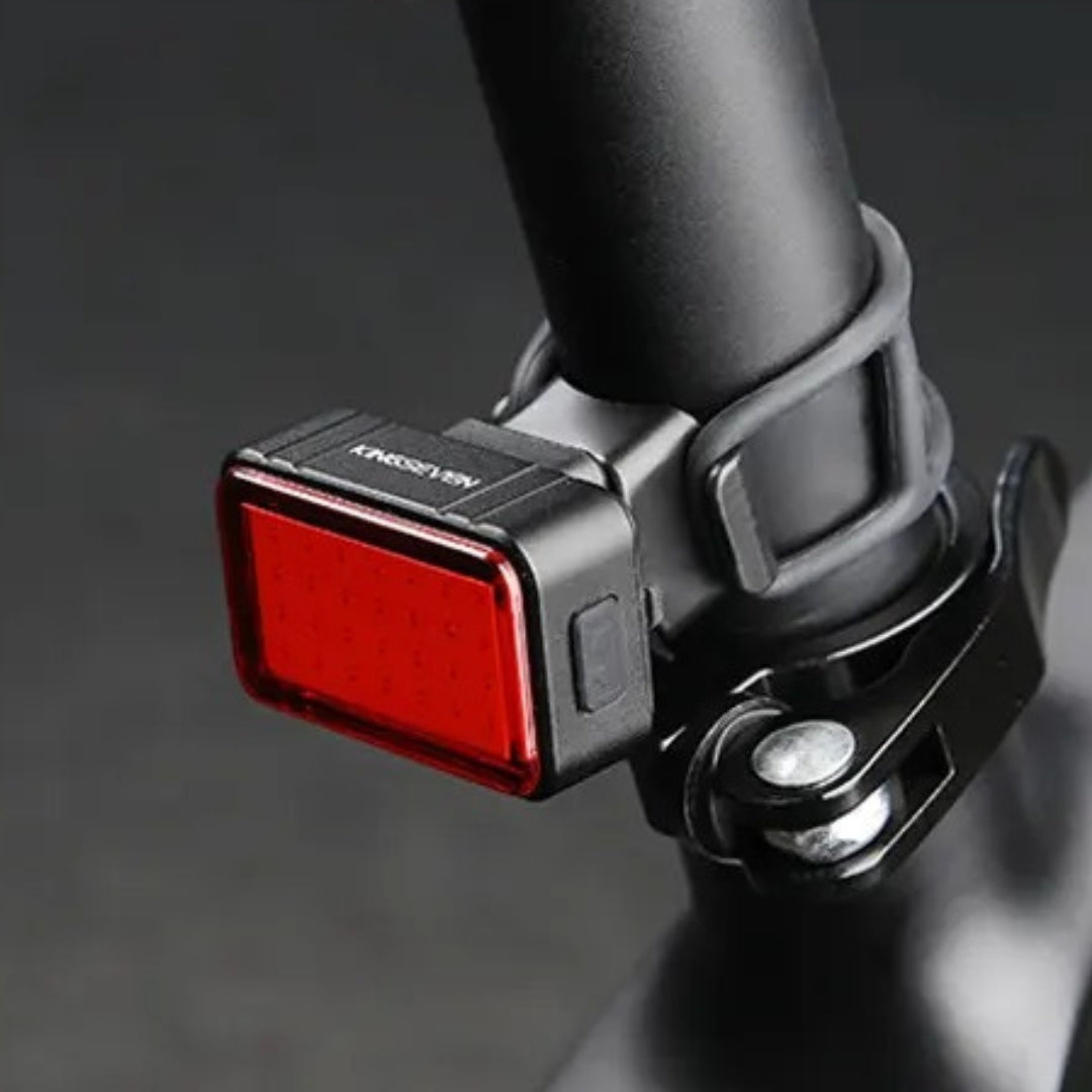 LED REAR BIKE LIGHT 60lm 3 MODES USB FLASHLIGHT WATERPROOF RECHARGEABLE Packaging status original