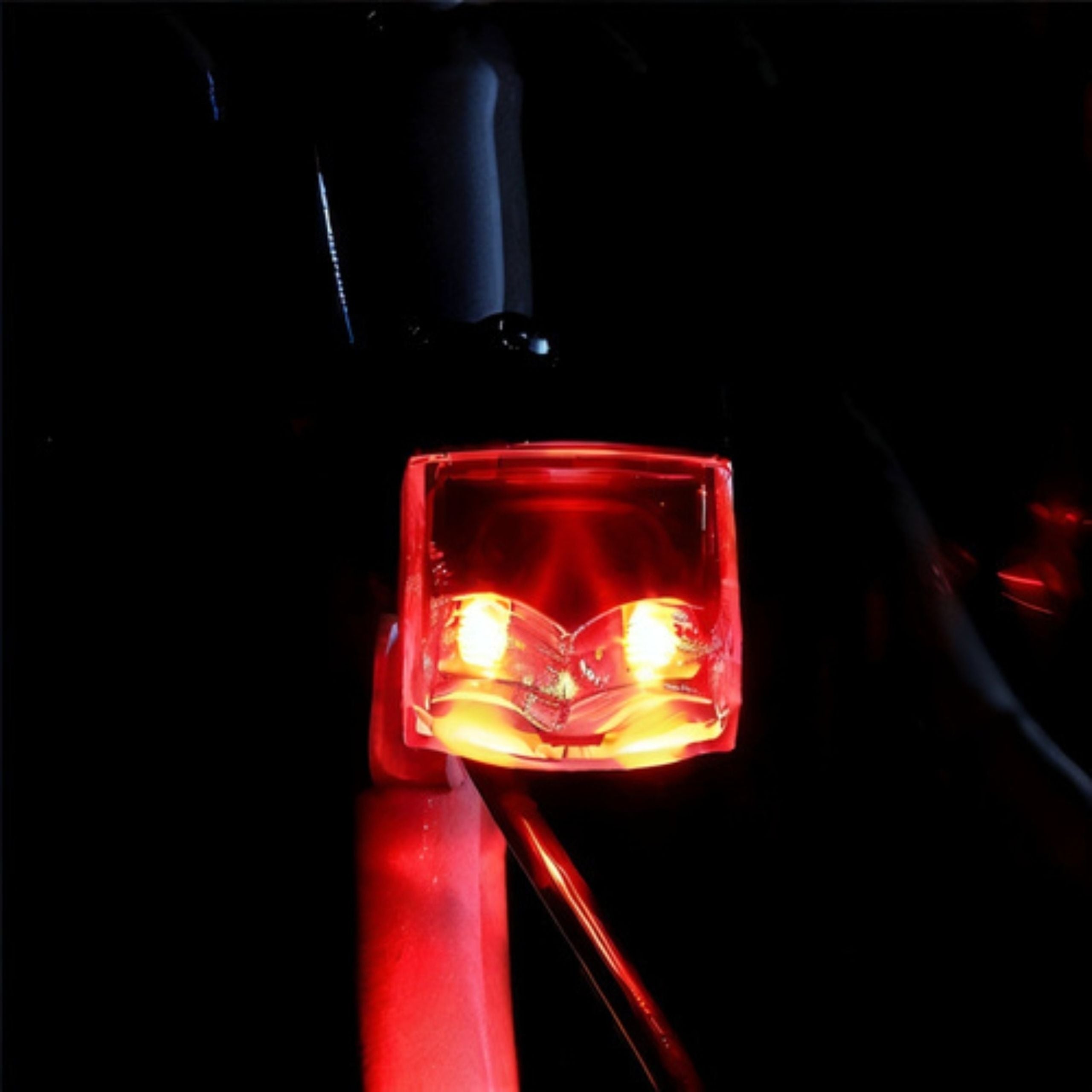 LED REAR BIKE LIGHT for Dynamo Red SPECTER Reflector for Luggage Rack Light beam 15 lm