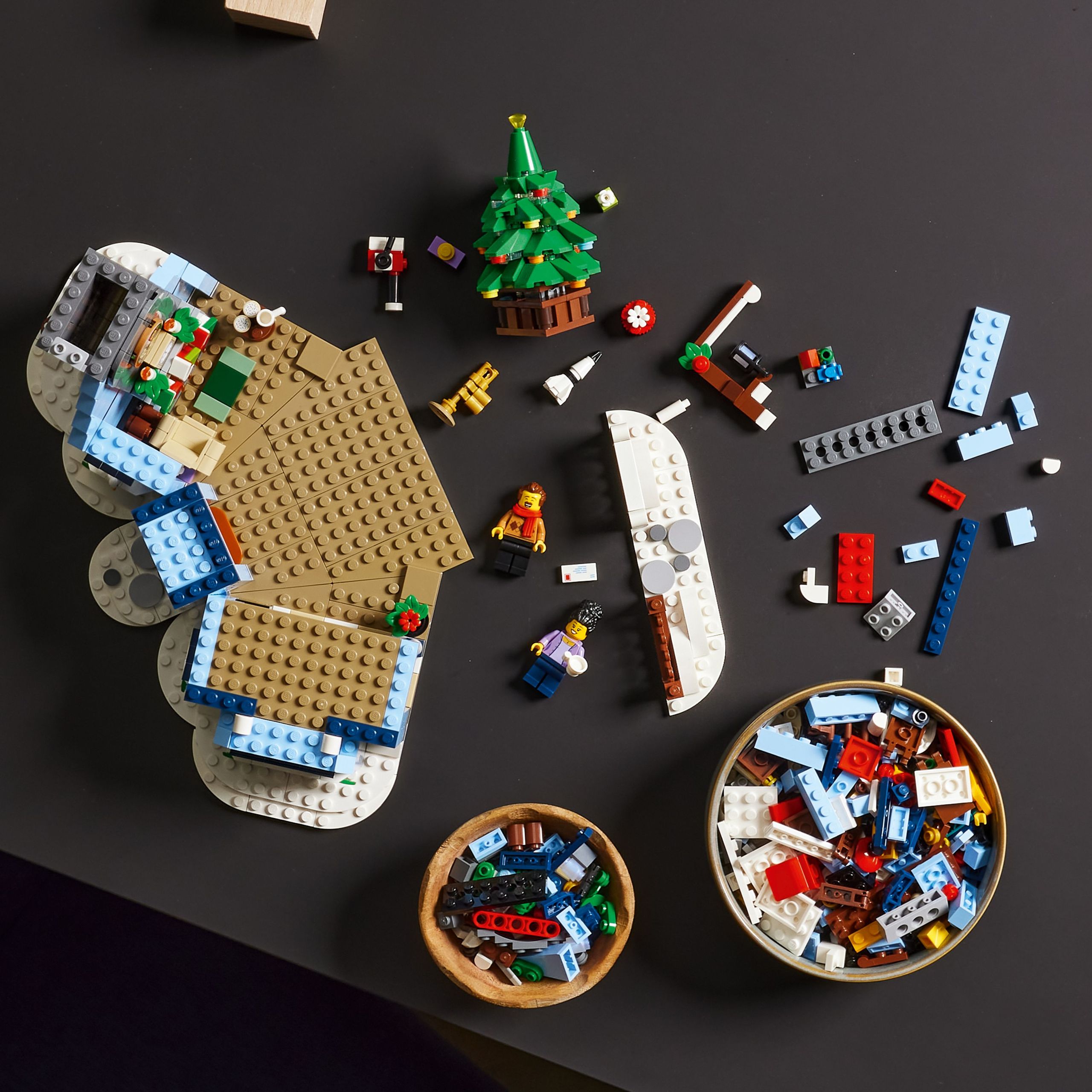 LEGO Creator Expert 10293 Návštěva Santa Clause Product number 10293