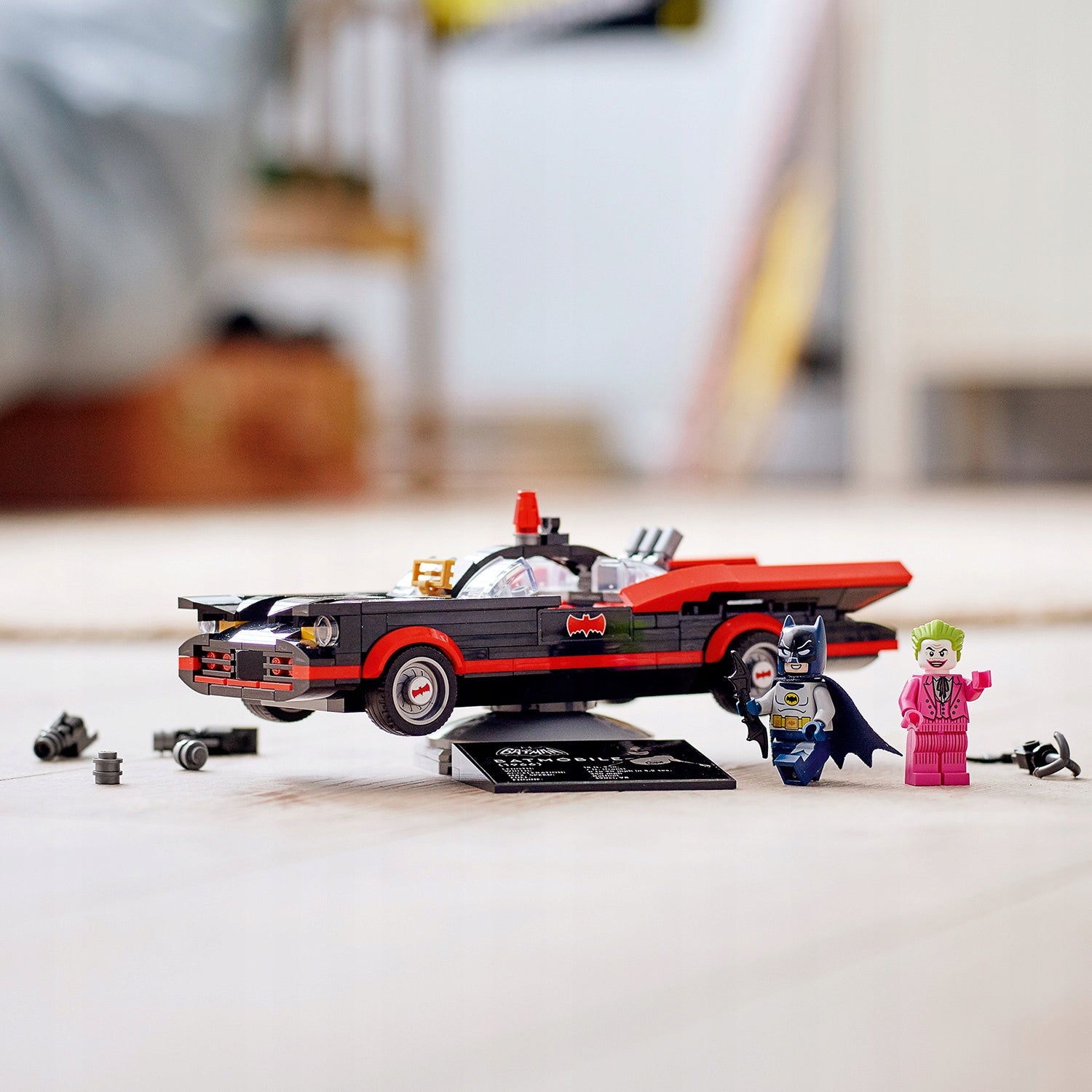 LEGO Super Heroes 76188 Classic Batmobile Packaging status original