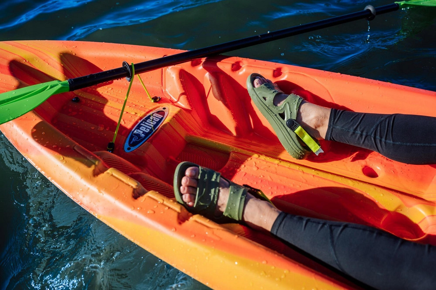 LIGHT STABLE SINGLE KAYAK SIT ON TOP SENTINEL 100 PELICAN Material polyethylene