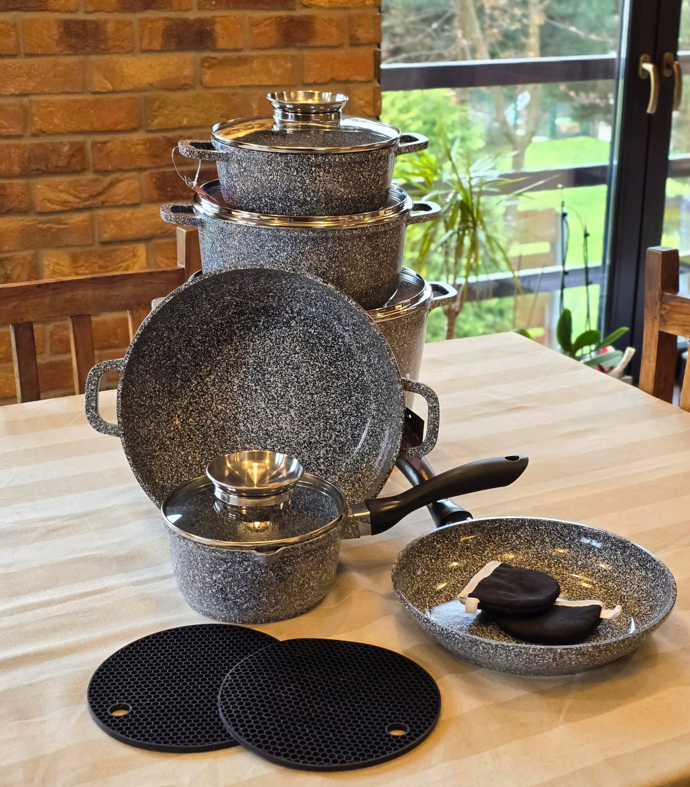 Large Set of Zilner Pots 17 Marble Elements- For Gas For Induction Brand Zillner