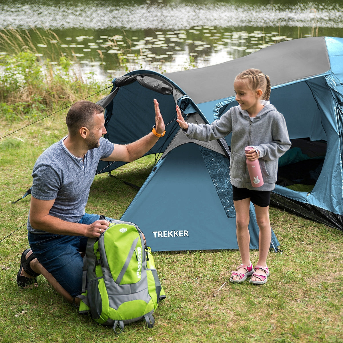Large Tourist Tent 4 Person Waterproof Kind travel