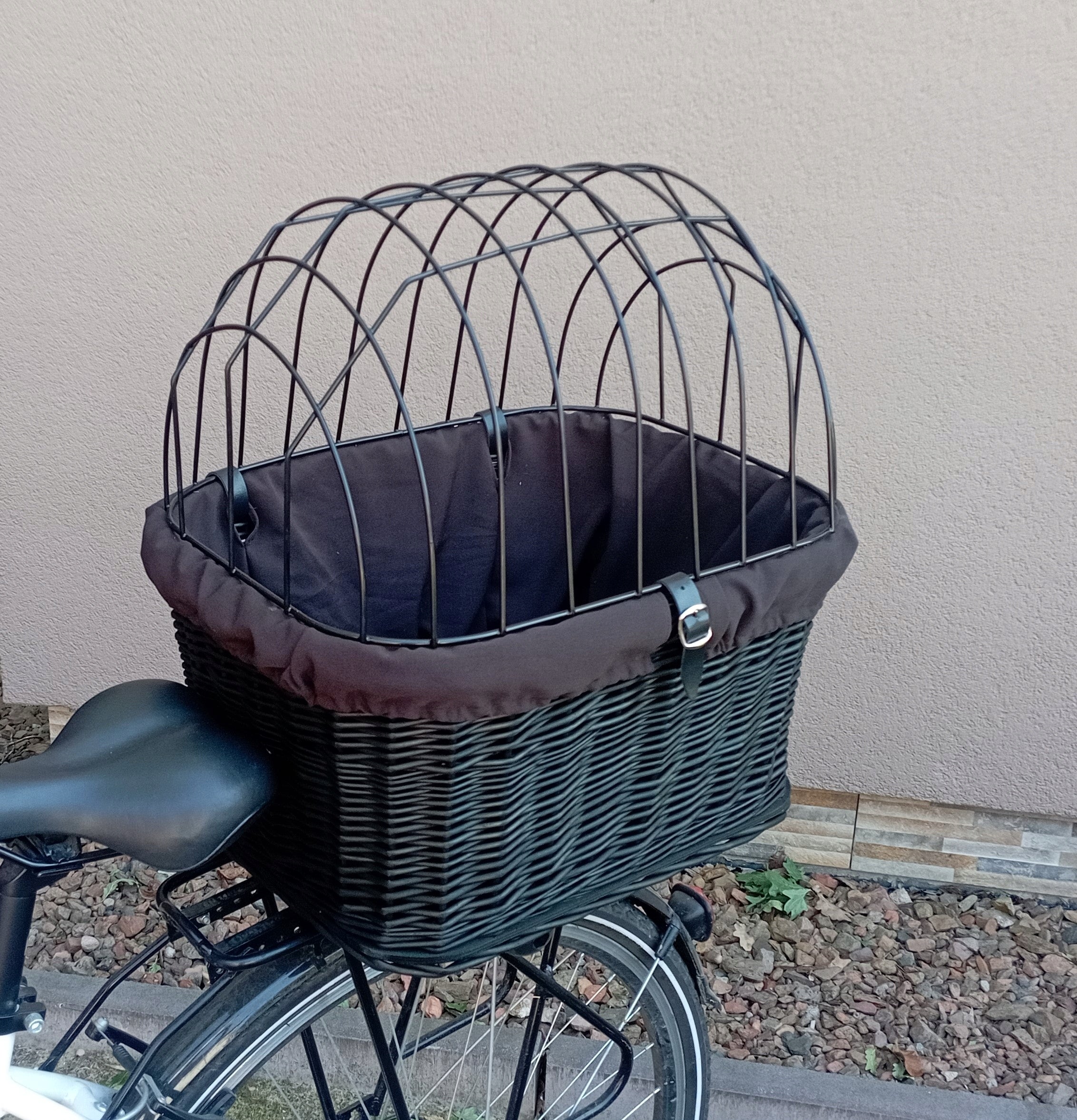 Large Wicker Basket for Bike Dog Luggage Rack with Hem and Pillow Size XL