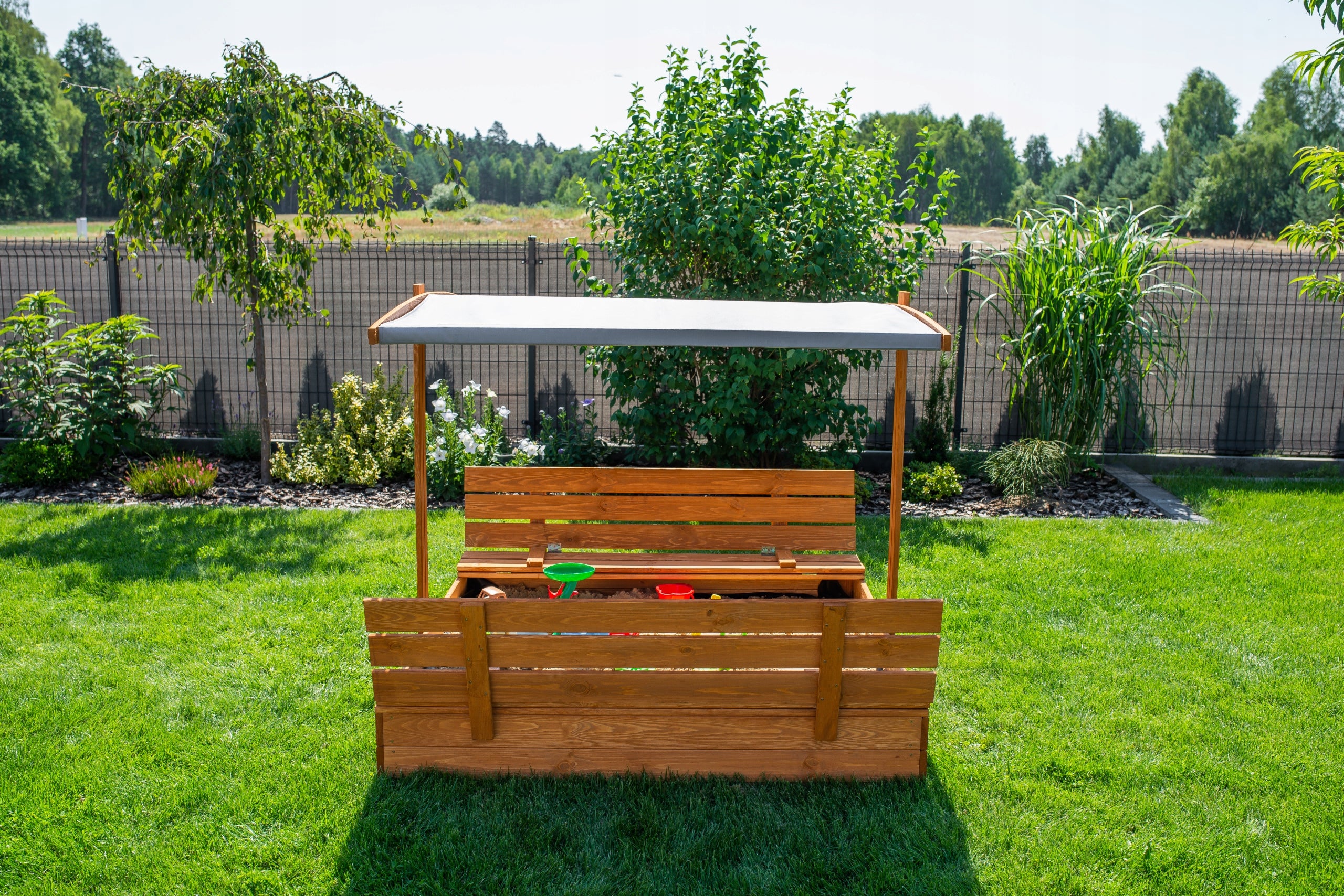 Large XXL Sandbox with Canopy Wooden Impregnated 140 6 Colors Canopy Character/Title none
