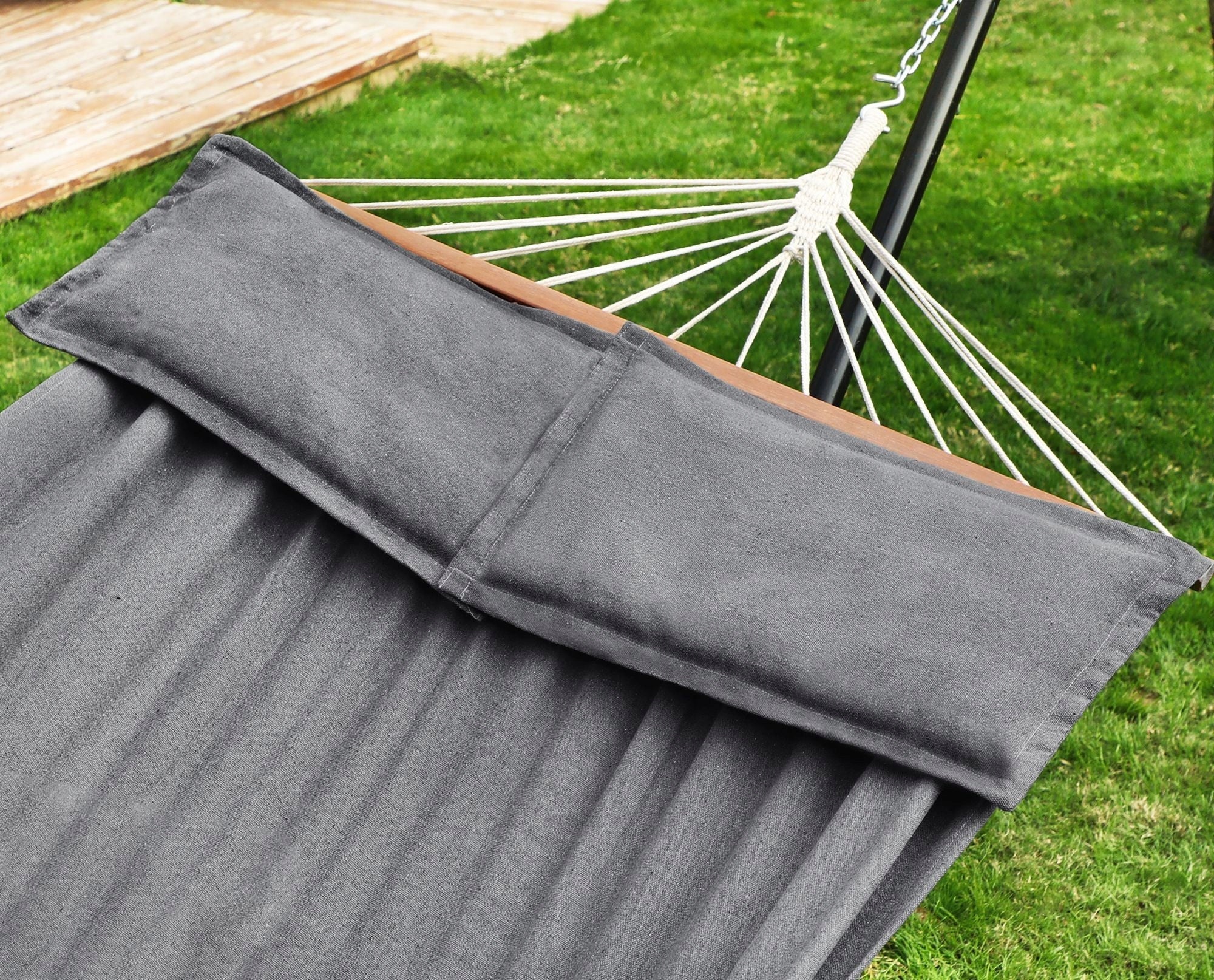 Large double garden hammock with 2 soft cushions and side pocket Model GDC022G01