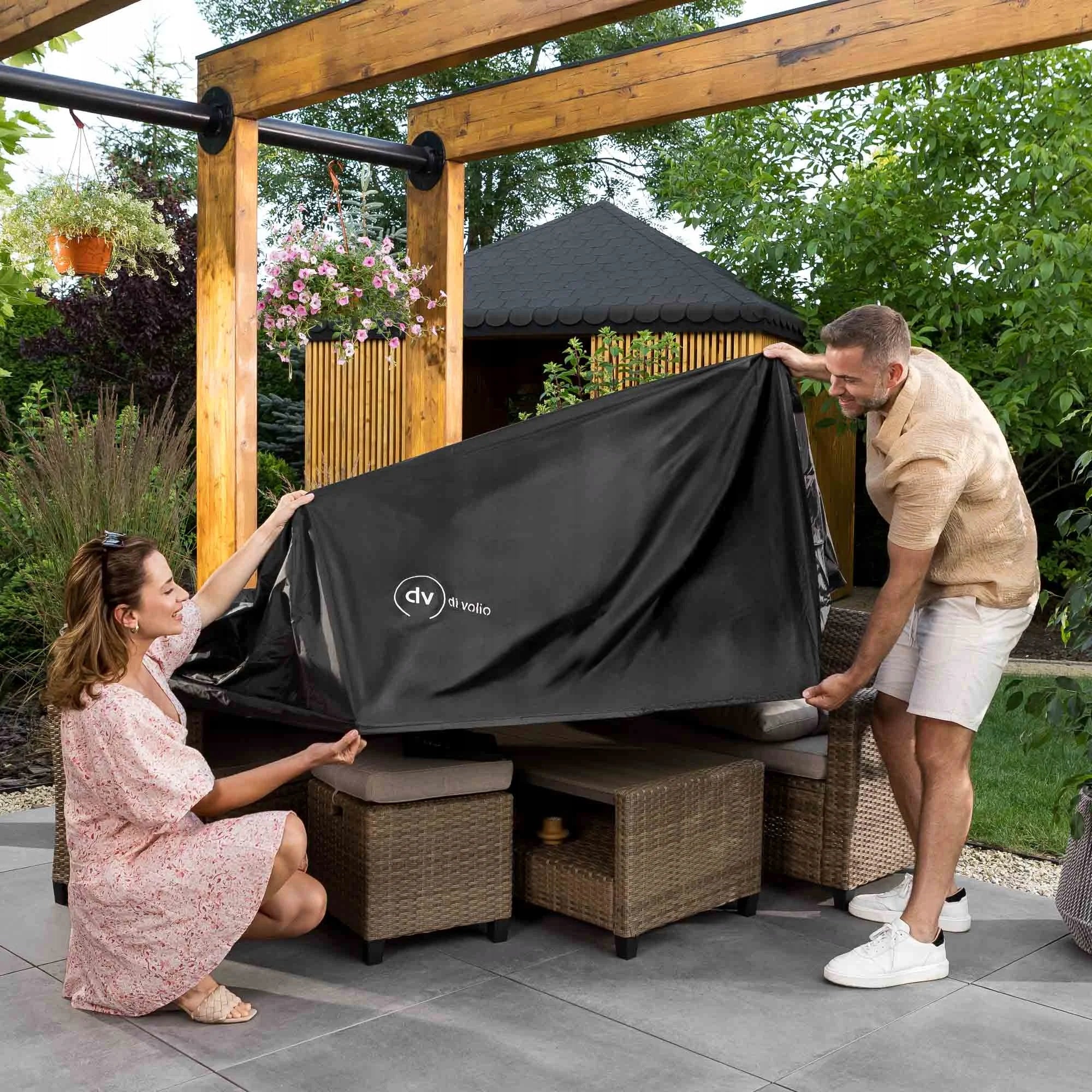 Large protective cover 220x200 for garden furniture universal di volio Manufacturer di volio