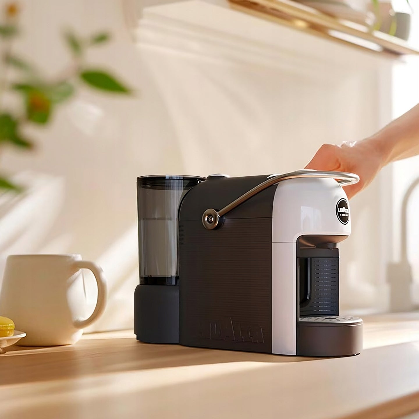Lavazza A Modo Mio Jolie Evo Capsule Maker – White Manufacturer code 18001402