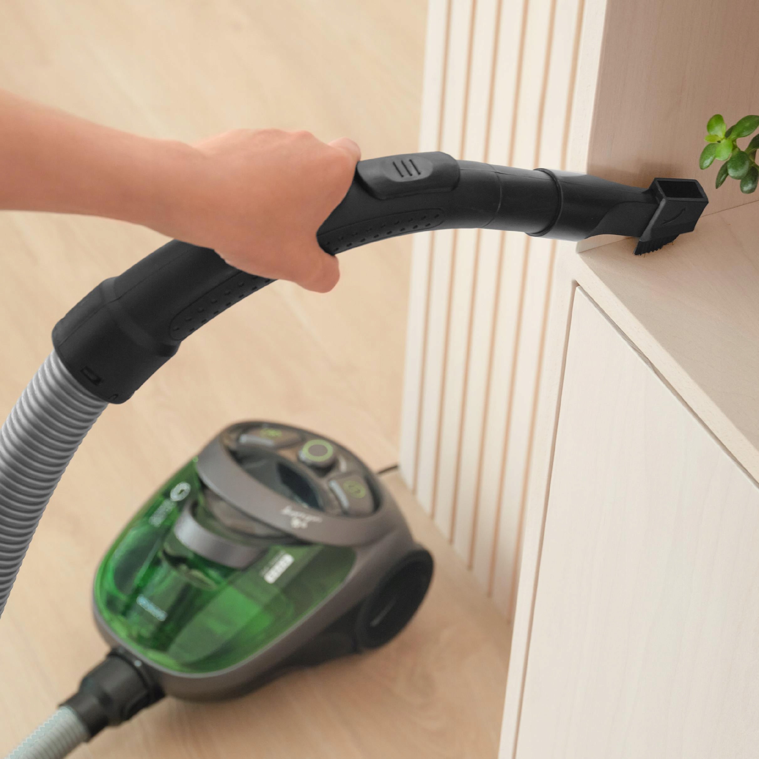 Lightweight POWERFUL Bagless Vacuum Cleaner Sencor SVC 1016GR Black 800W EPA E12 Vacuum cleaner type bagless