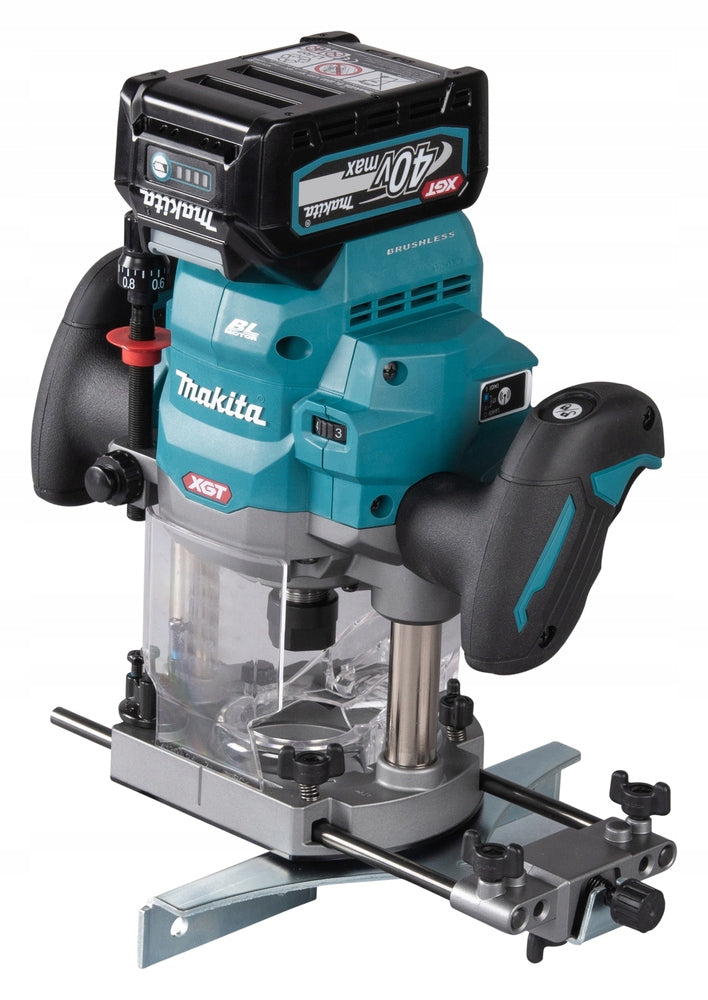 MAKITA CORDLESS SPINDLE MILLING MACHINE 40V XGT 2x4,0Ah RP001GM201 Packaging status original
