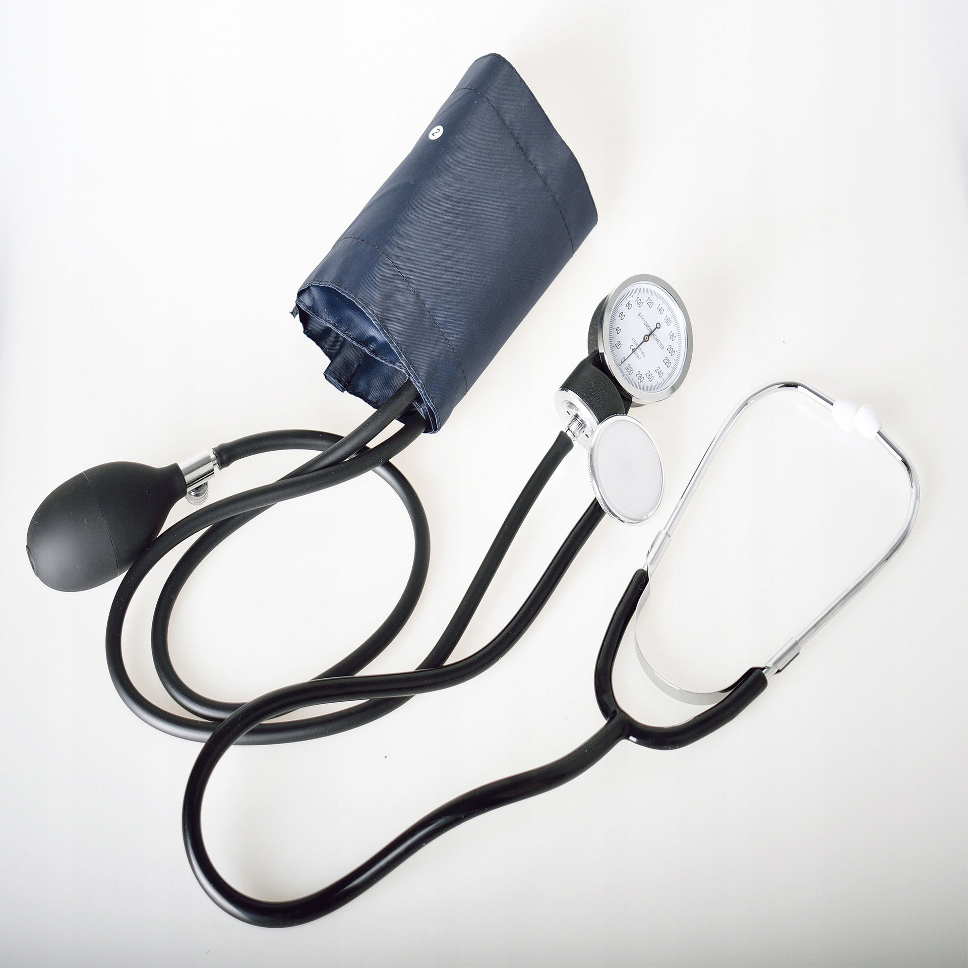 MANUAL SHOULDER BLOOD PRESSURE MONITOR WITH STETHOSCOPE LARGE READABLE CASE DIAL Packaging status original