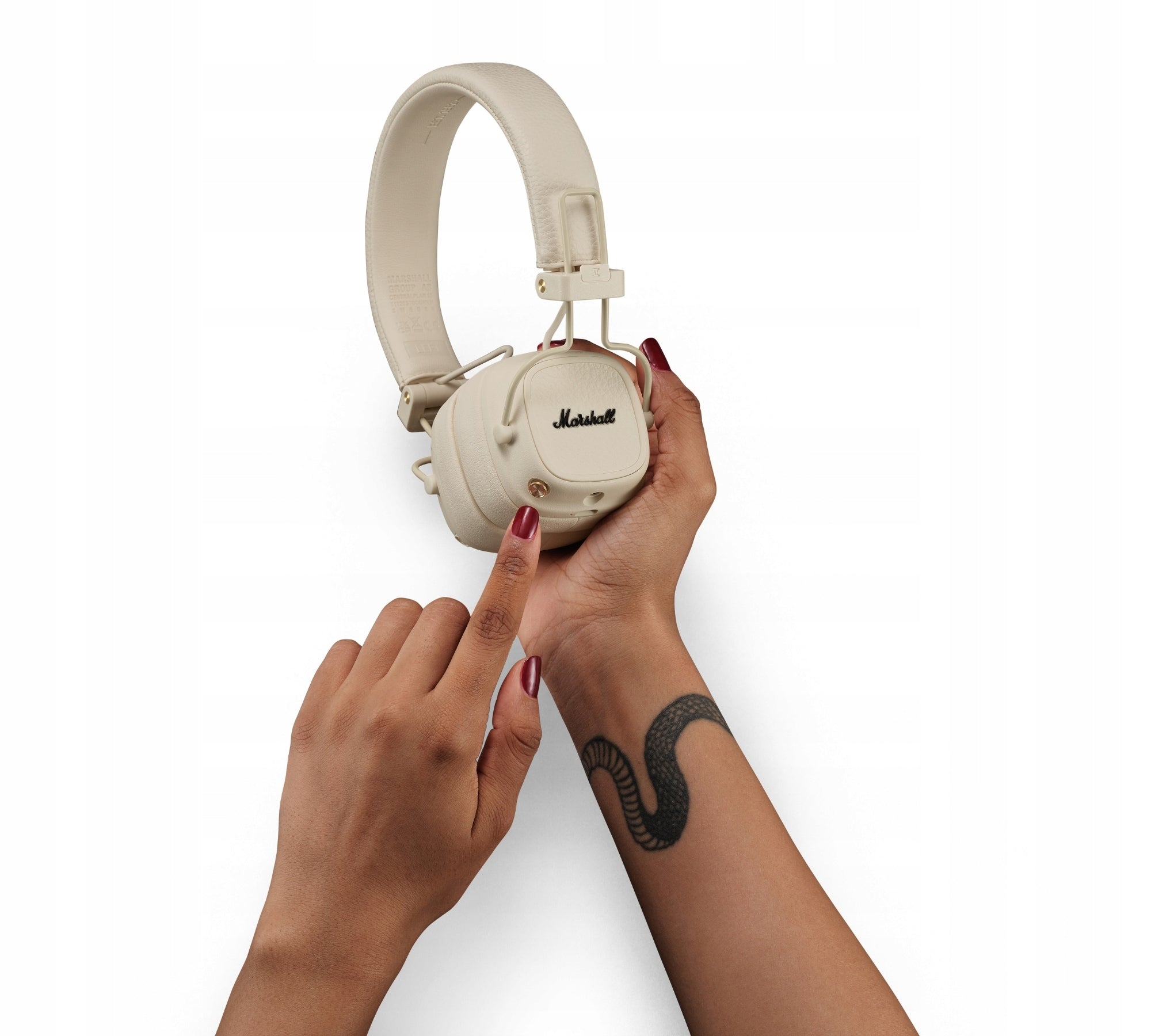 MARSHALL MAJOR V WIRELESS BLUETOOTH OVER-EAR HEADPHONES 100H QI CREAM Brand Marshall