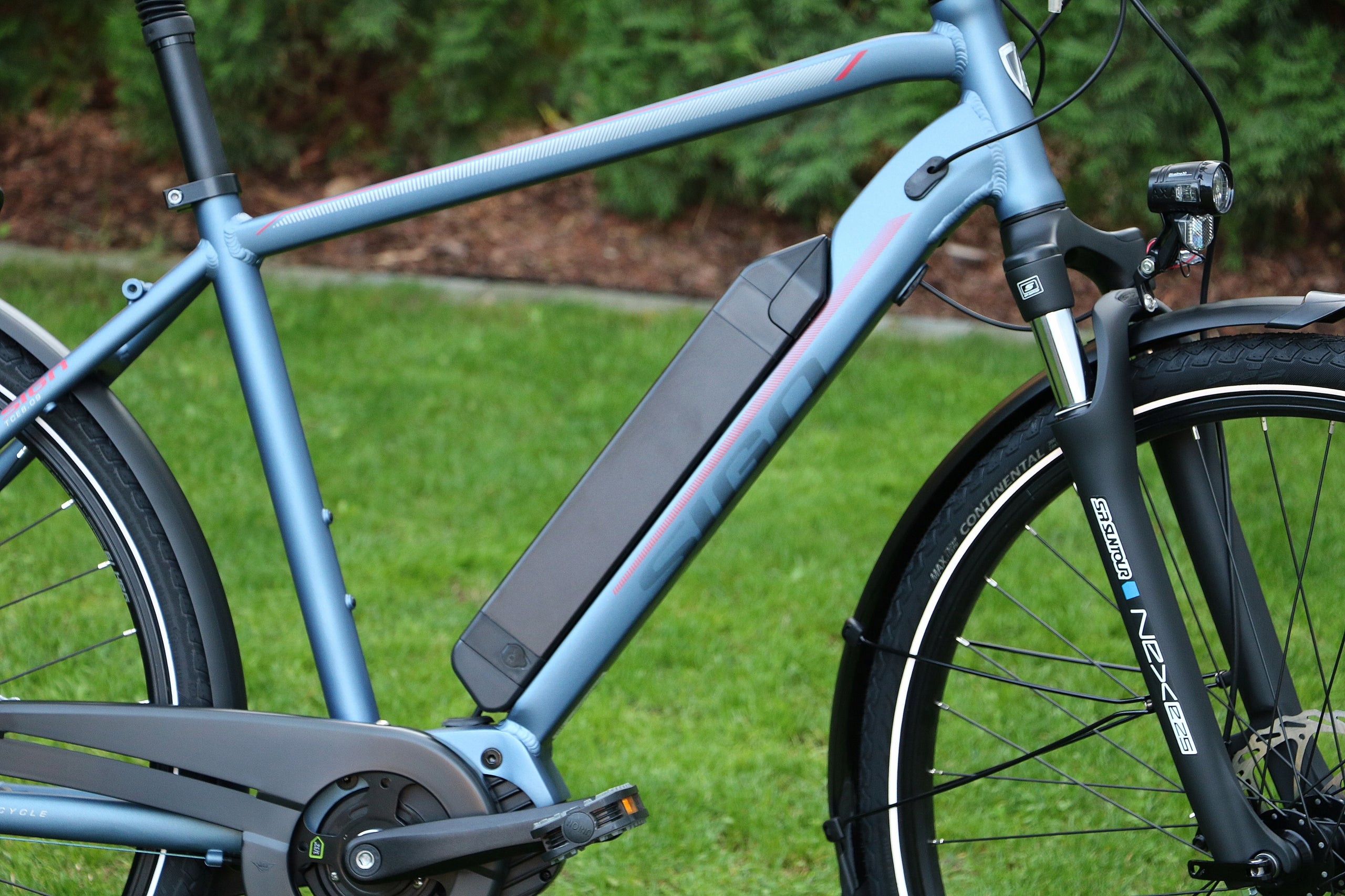 MEN'S ELECTRIC BIKE 28" TREKKING BAFANG MOTOR 80 NM RANGE 80 KM Maximum rated power electric bike (under 250W)