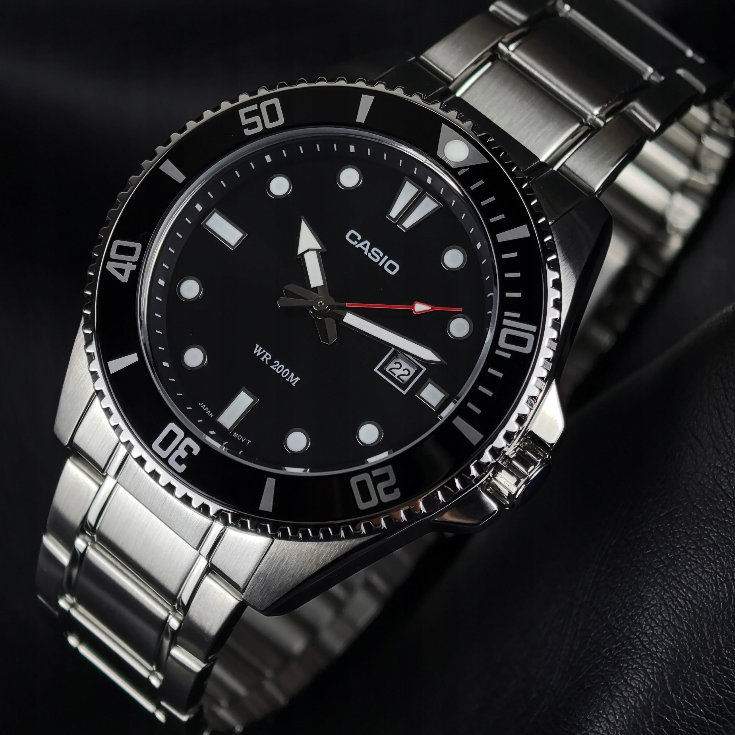 MEN'S WATCH CASIO DURO MDV-107D-1A1VDF DIVER 200M DIVER ON BRACELET Brand CASIO