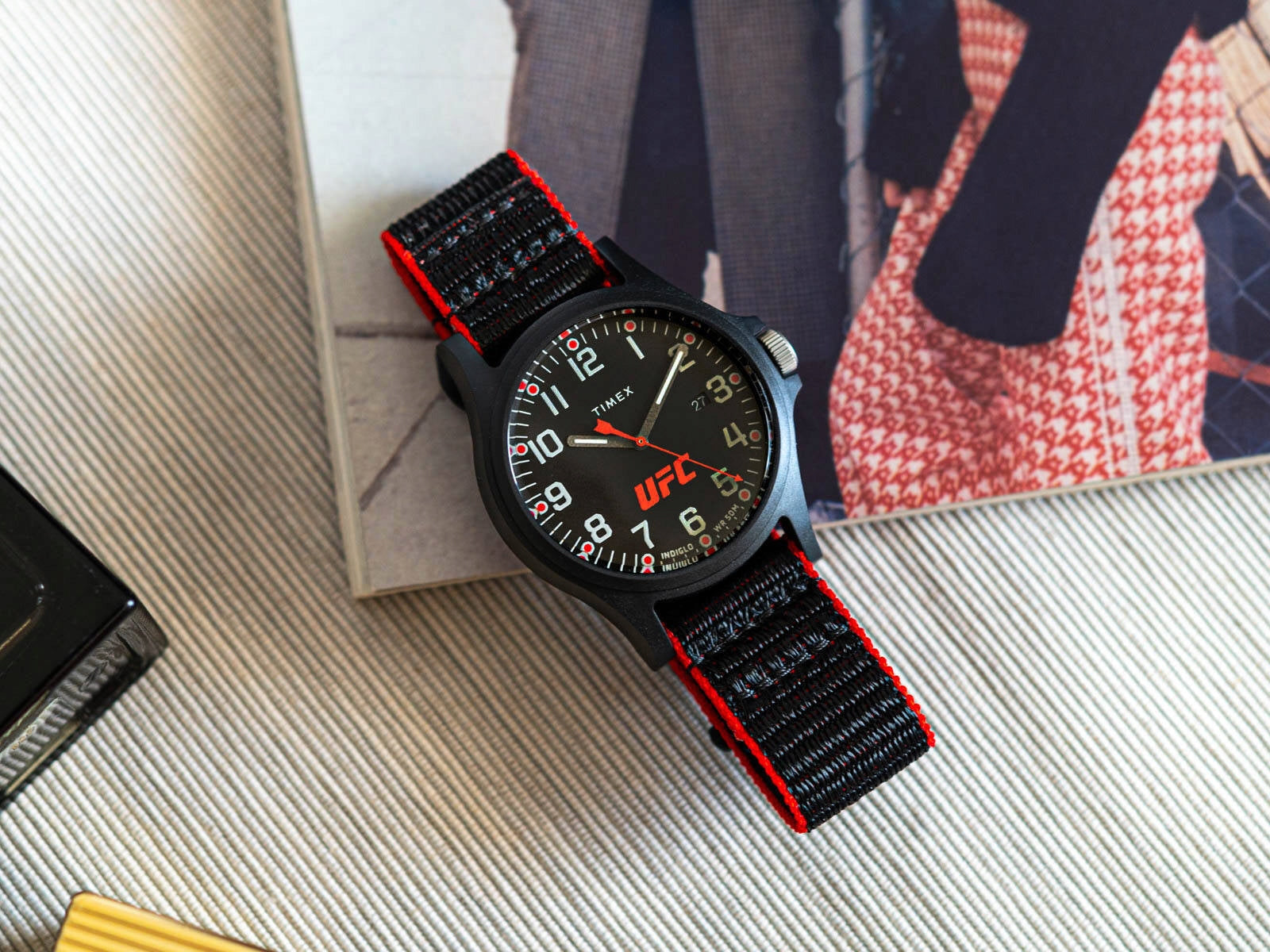 MEN'S WATCH TIMEX TW2V55000 UFC WITH INDIGLO SPORTS DATE ON STRAP Packaging status original