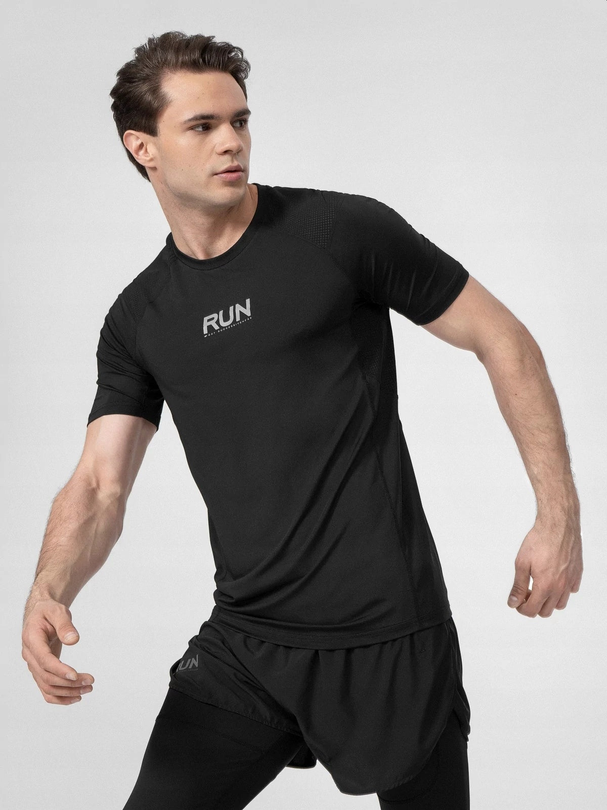 Herren-T-Shirt mit kurzen Ärmeln 4F Functional, schwarz 