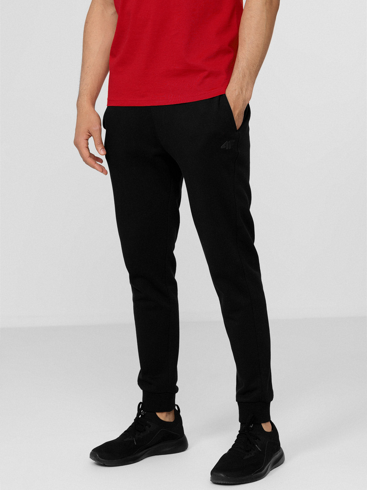 Sporthose für Herren 4F CAS M451 4FAW23TTROM451 20S, schwarz 