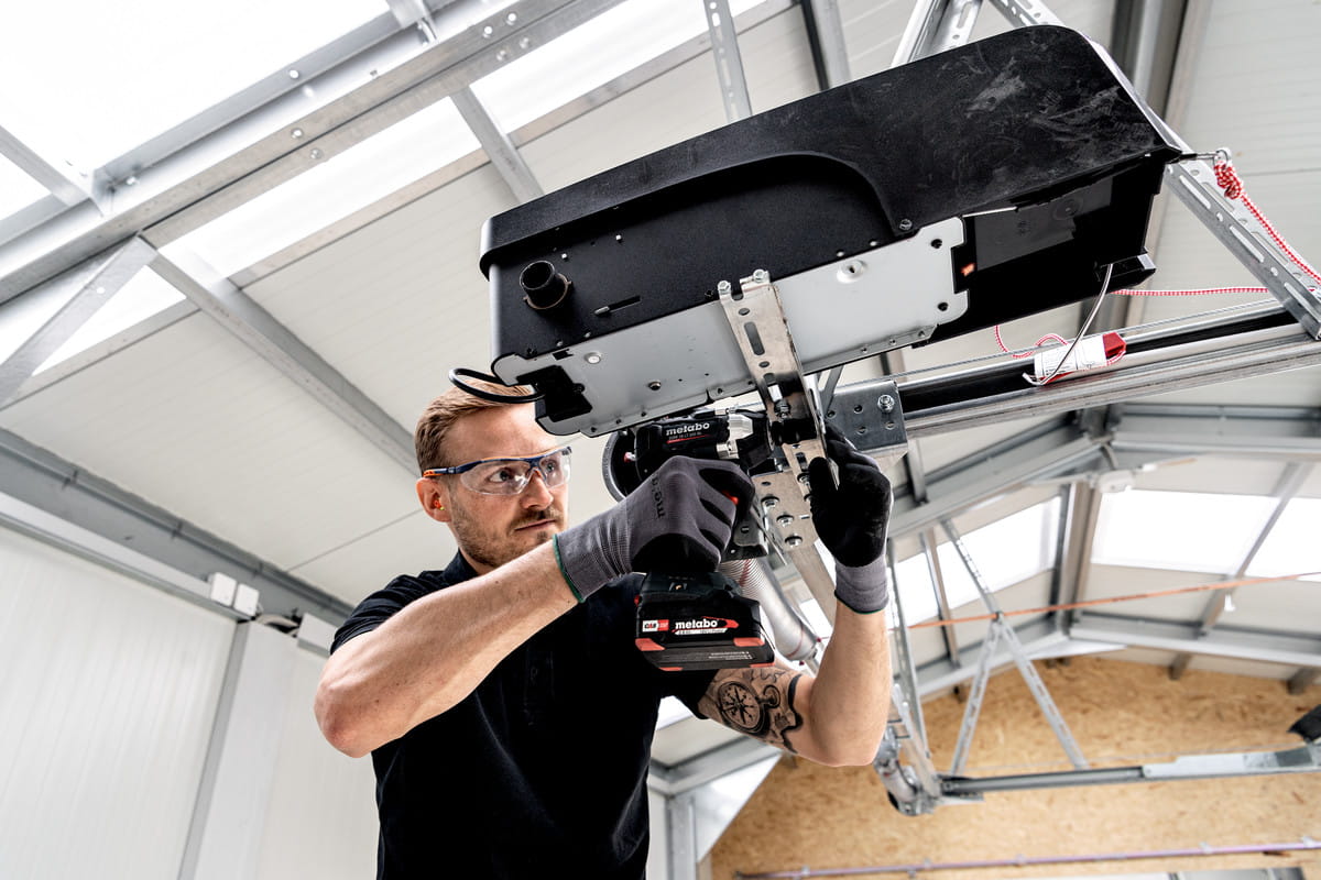 Schlagschrauber, Metabo SSW 18 LT 300 BL, 18V, ohne Akku und Ladegerät 