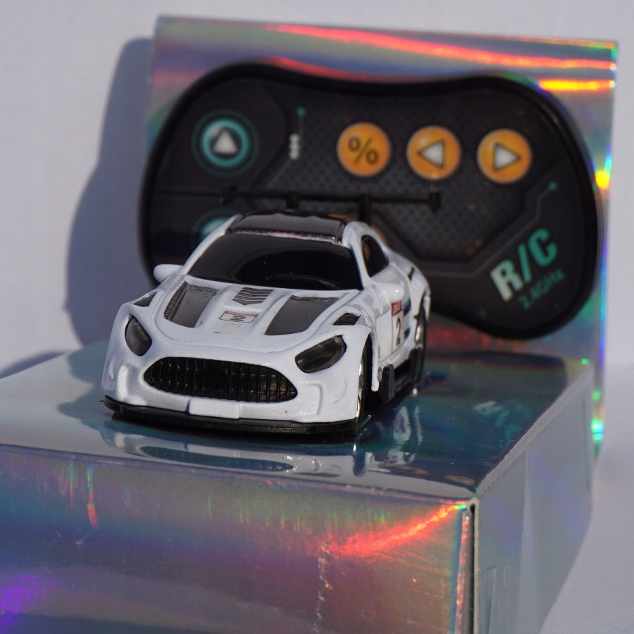 METAL CAR Remote Controlled MINI RC Auto 1:64 WHITE WITH LIGHT Kind driving