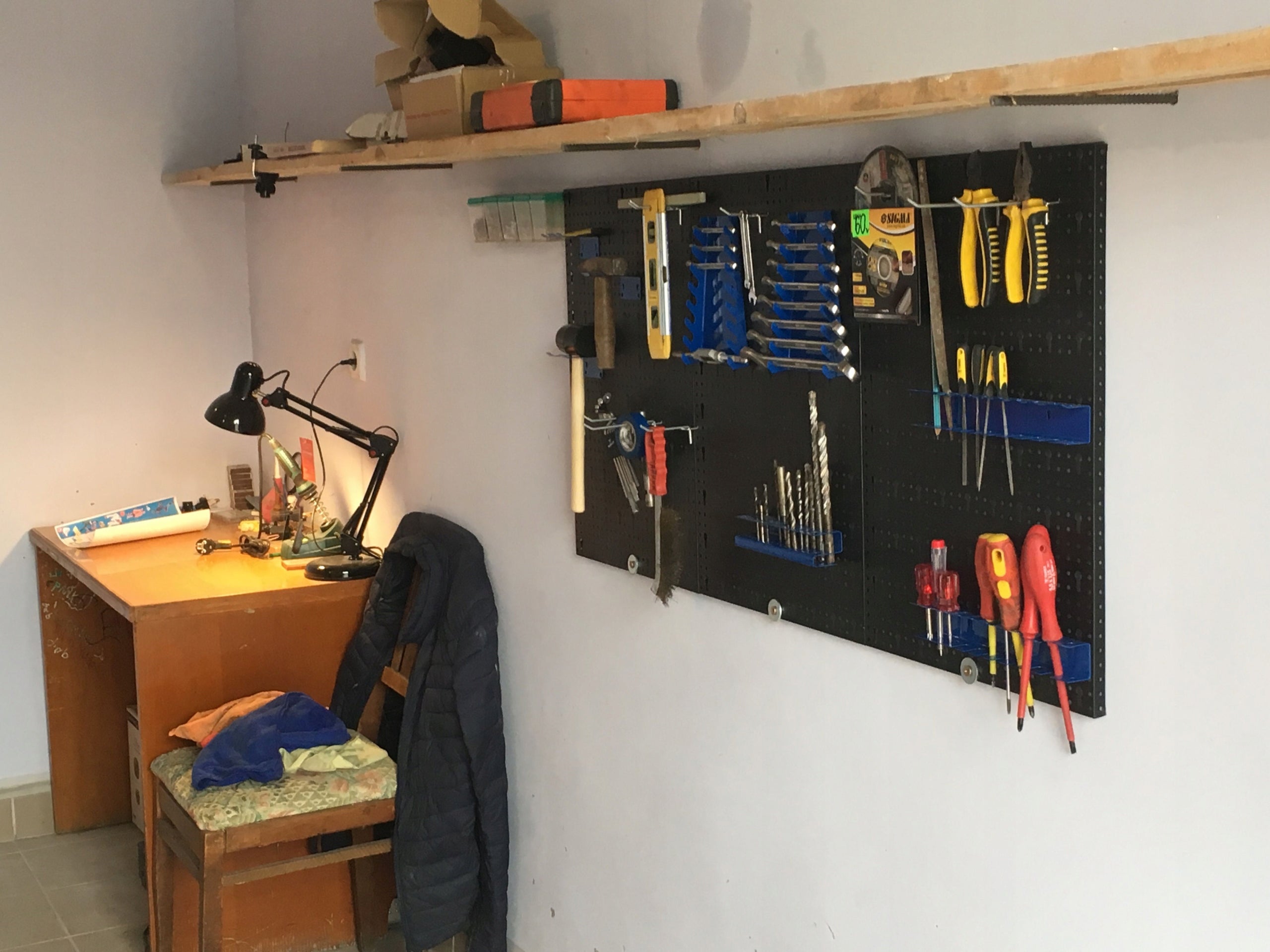 METAL WORKSHOP TOOL BOARD +17 UCHW. Color black