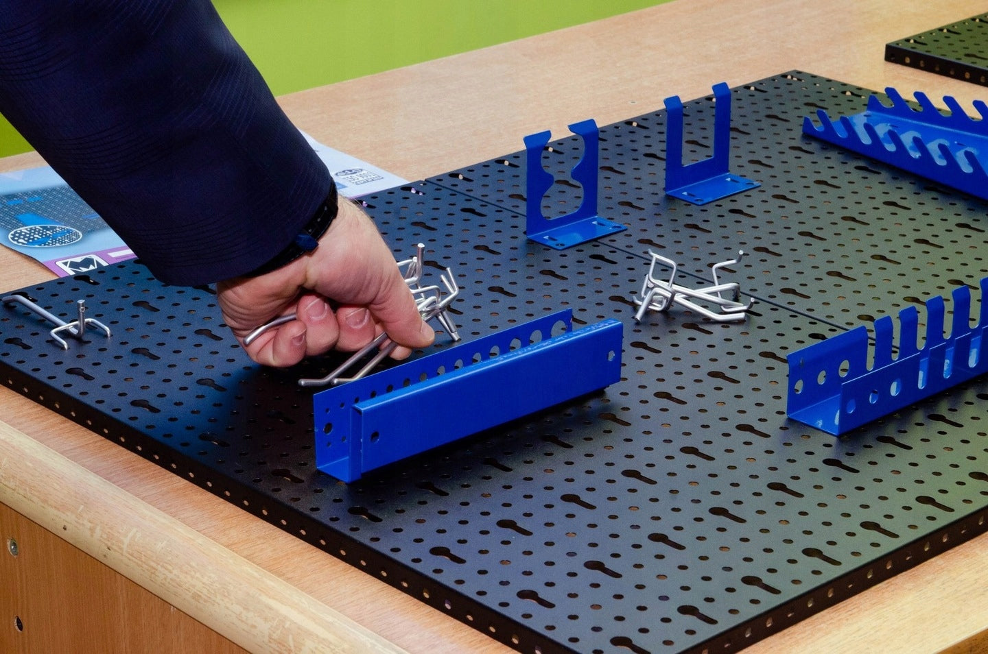 METAL WORKSHOP TOOL BOARD +17 UCHW. Kind pegboard