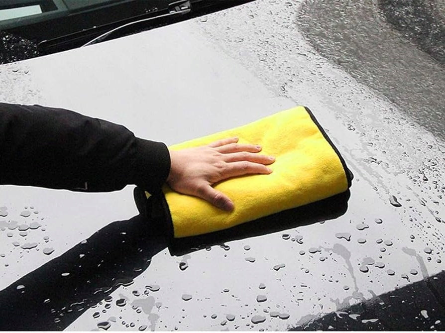 MICROFIBER TOWEL FOR DRYING CAR CLEANING FLUFFY 60x90 Manufacturer code RĘCZNIK DO OSUSZANIA AUTA LAKIERU