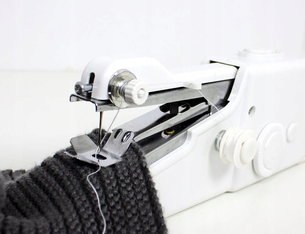 MINI HAND SEWING MACHINE BATTERY OPERATED ELECTRIC PORTABLE BATTERY OPERATED Foot type universal
